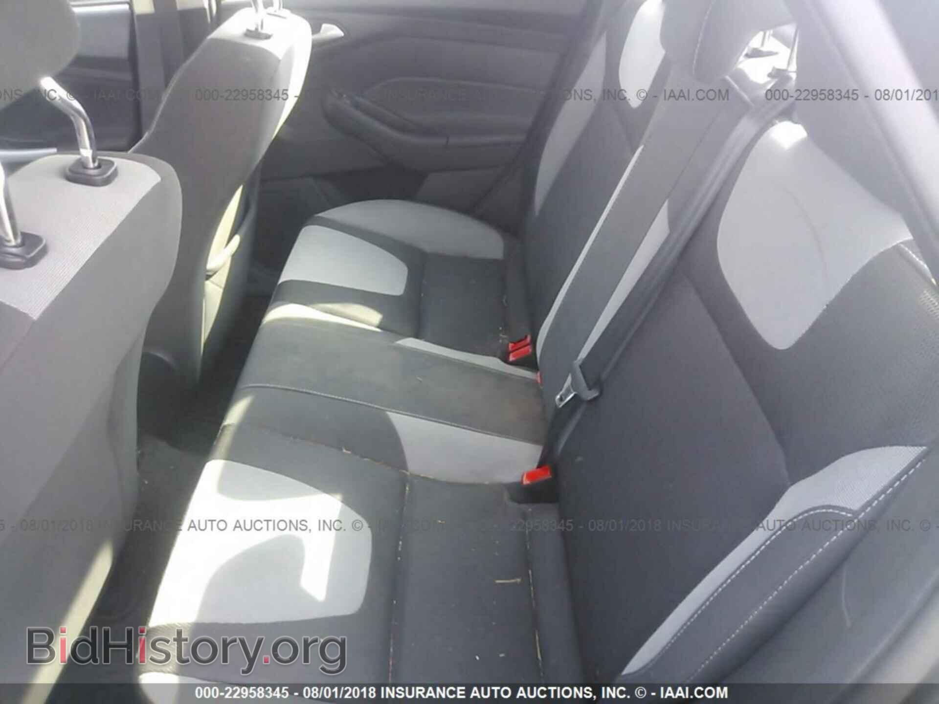 2012 Ford Focus - VIN: 1FAHP3F25CL206142 - Photo 8