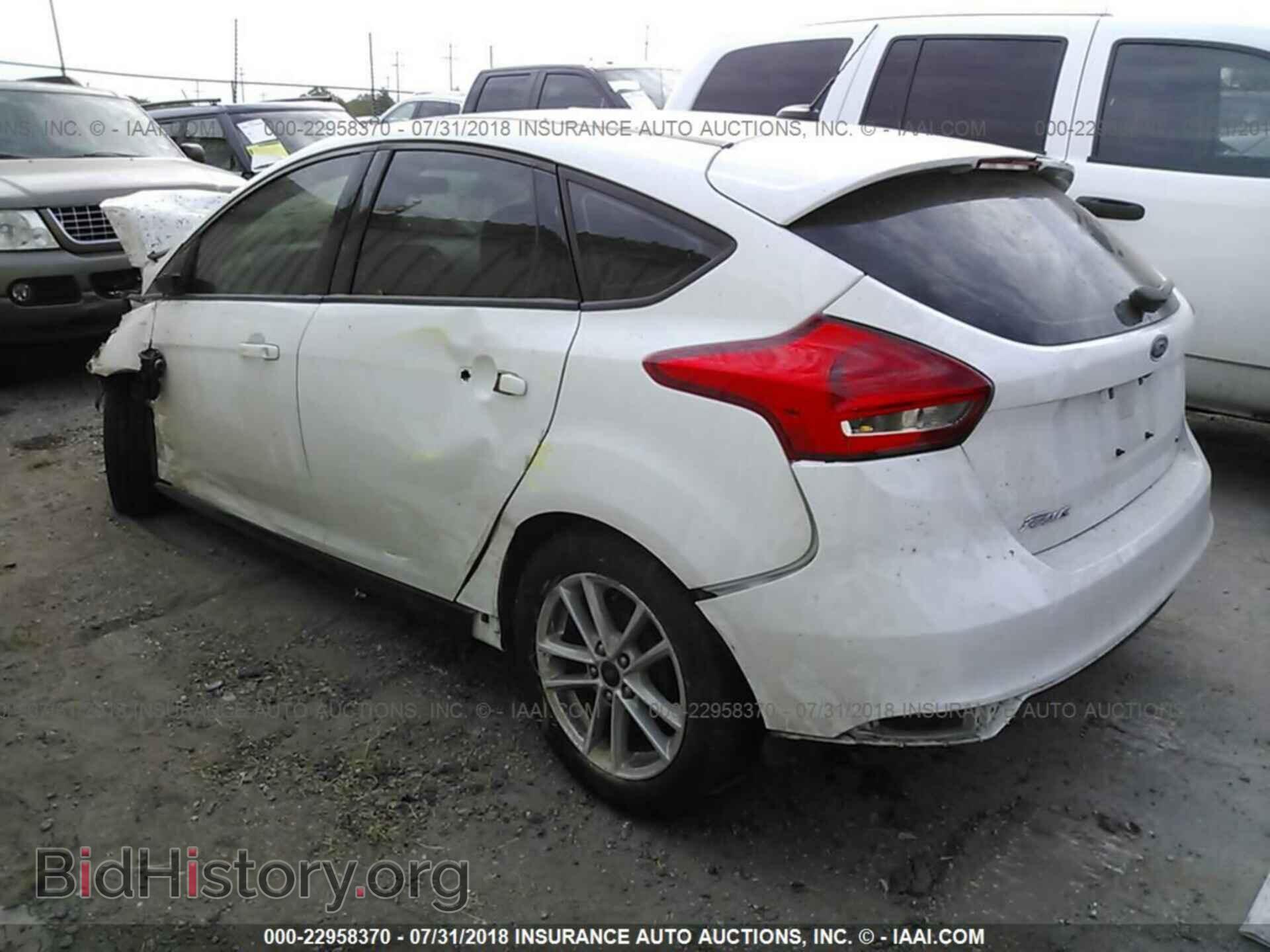 2017 Ford Focus - VIN: 1FADP3K2XHL303218 - Фото 3