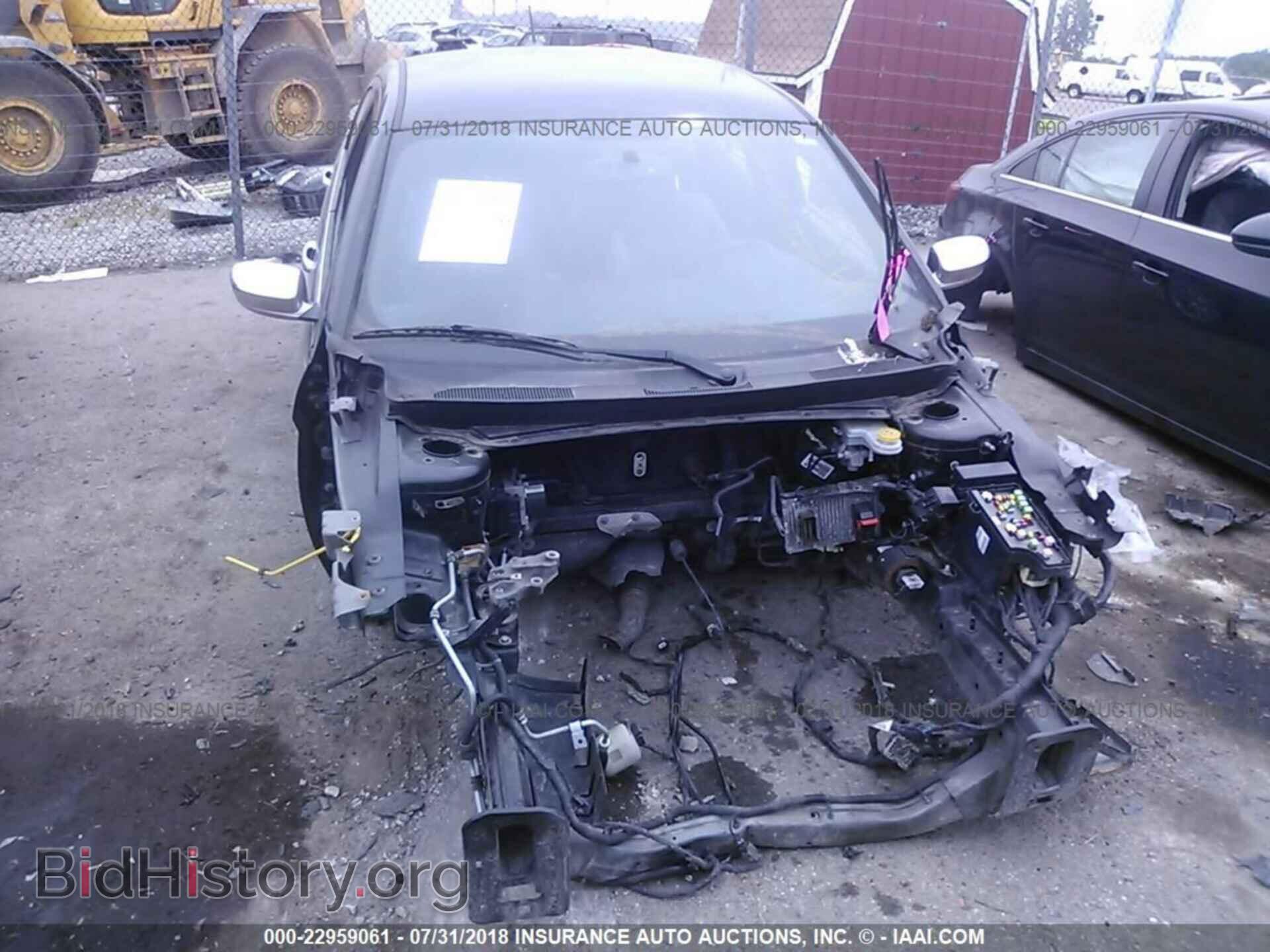 2013 Chrysler 200 - VIN: 1C3CCBCG0DN674817 - Photo 6