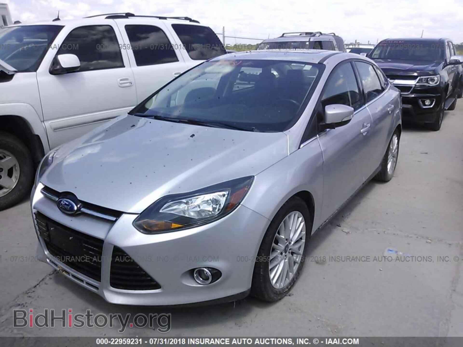 2013 Ford Focus - VIN: 1FADP3J28DL375773 - Фото 2