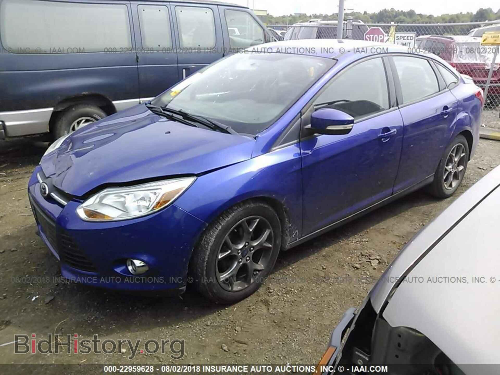 2013 Ford Focus - VIN: 1FADP3F29DL236163 - Photo 2