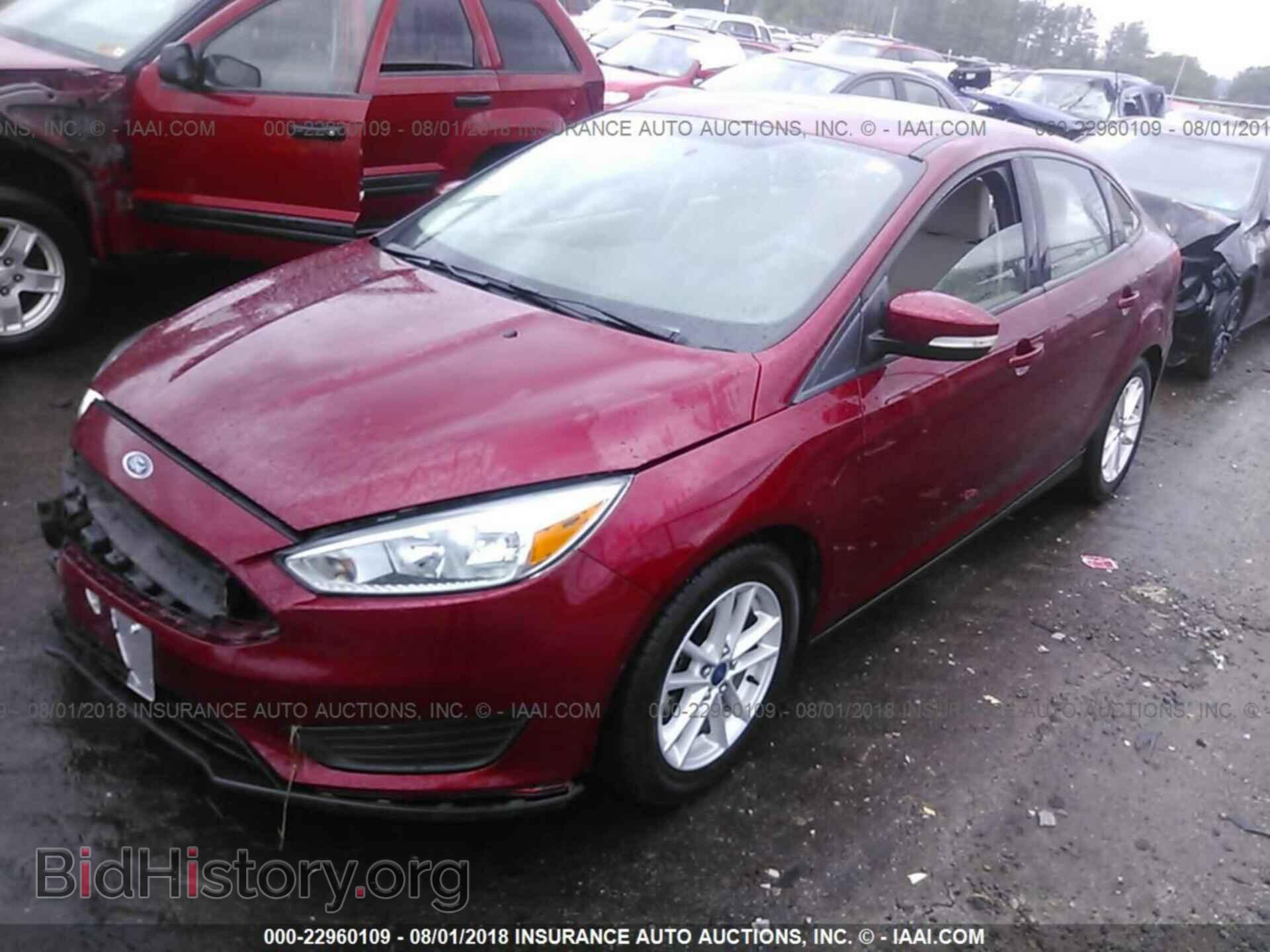 2015 Ford Focus - VIN: 1FADP3F26FL262688 - Photo 2