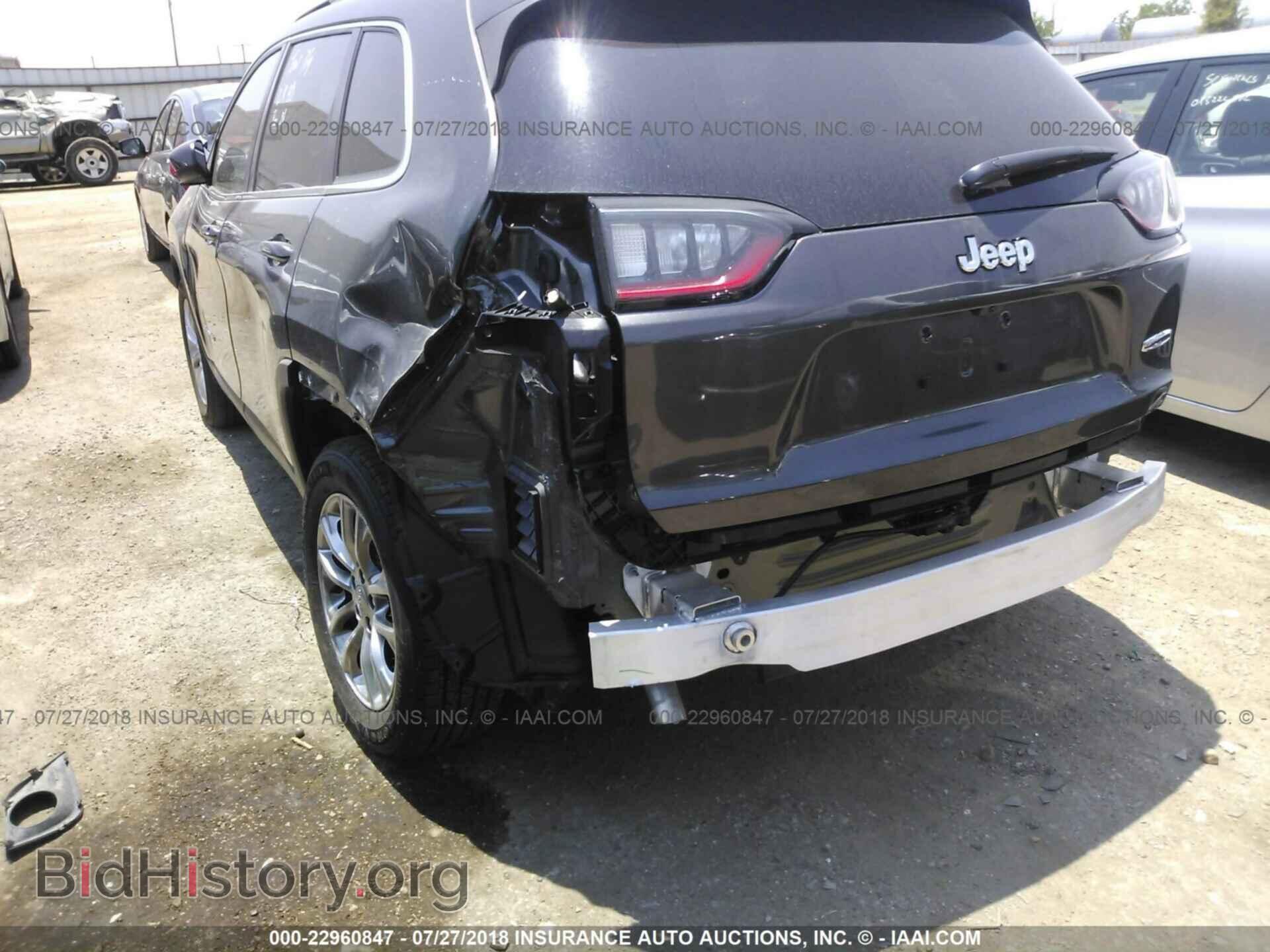 2019 Jeep Cherokee - VIN: 1C4PJLLB5KD201933 - Photo 6