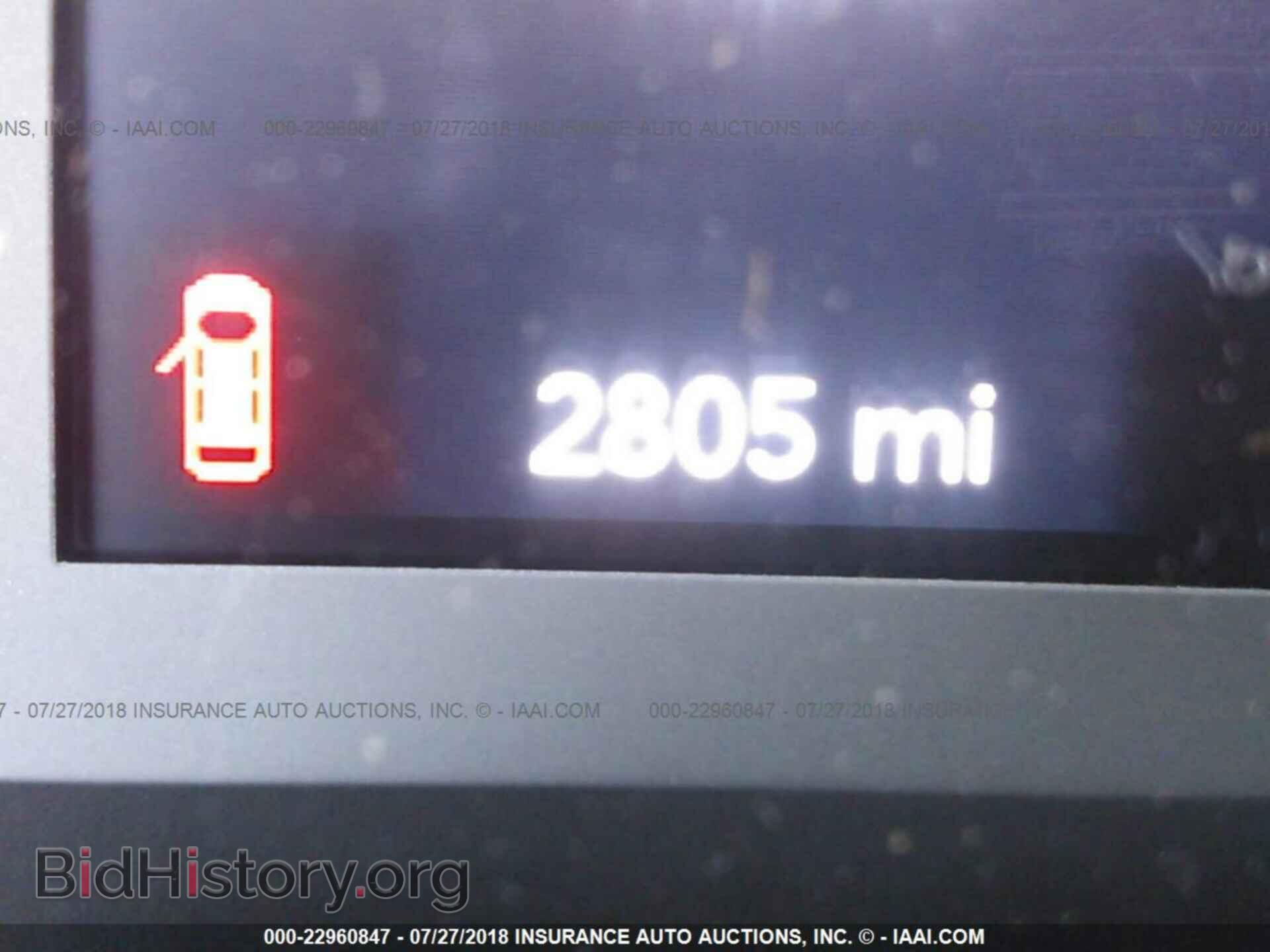 2019 Jeep Cherokee - VIN: 1C4PJLLB5KD201933 - Photo 7