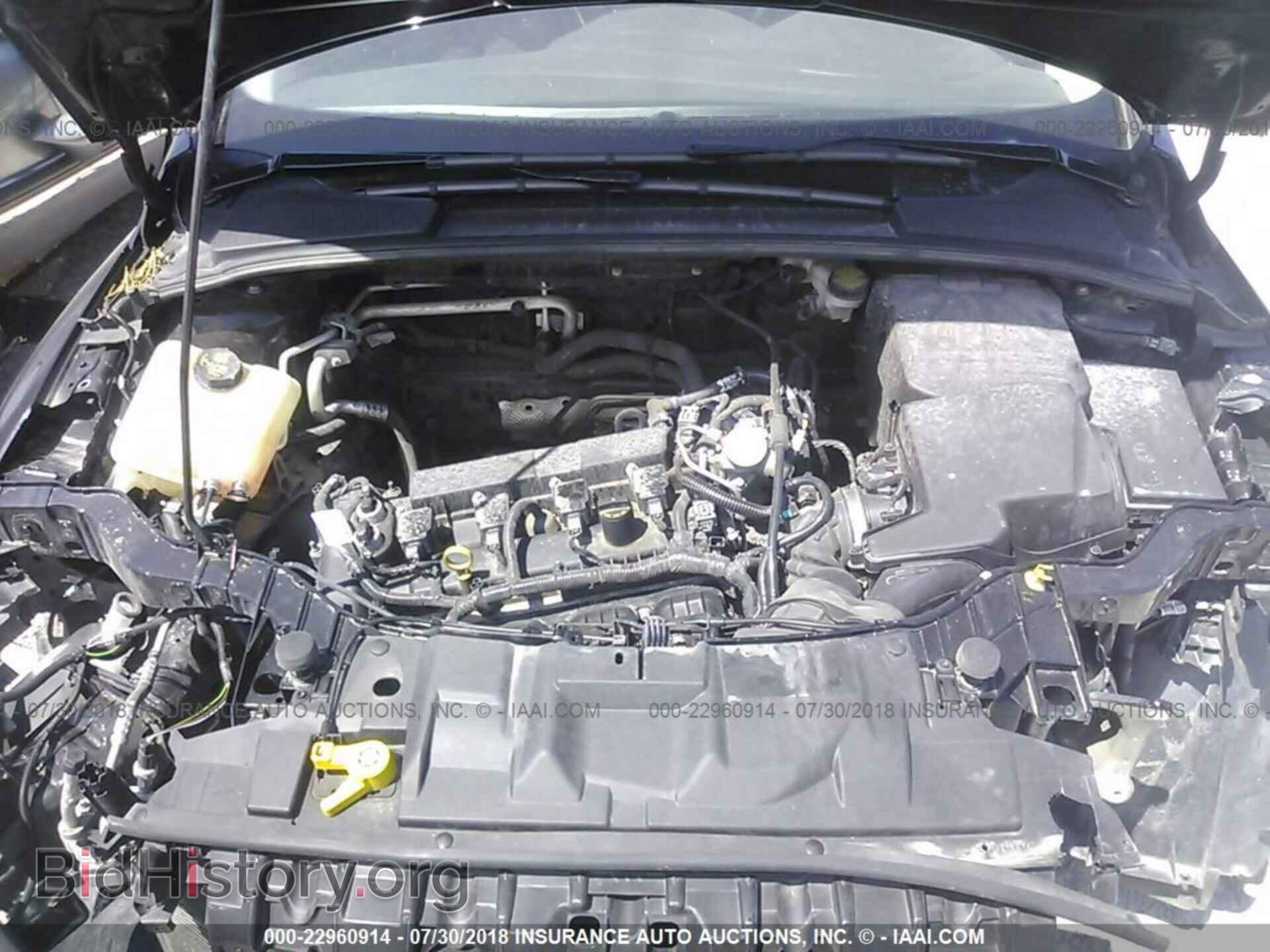 2016 Ford Focus - VIN: 1FADP3F28GL336341 - Photo 10