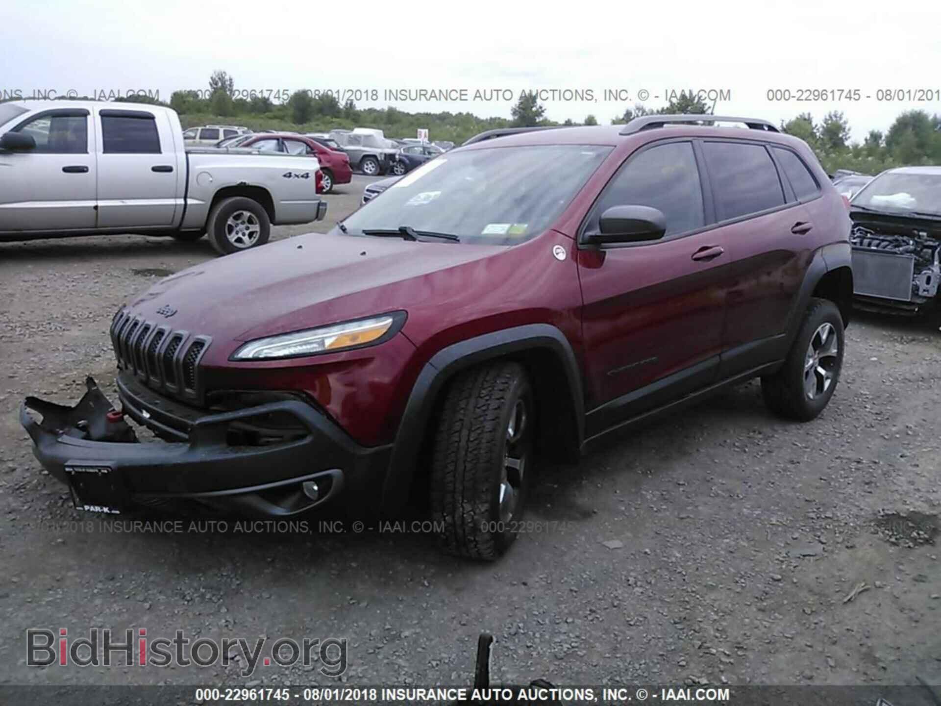 2015 Jeep Cherokee - VIN: 1C4PJMBS9FW557531 - Photo 2