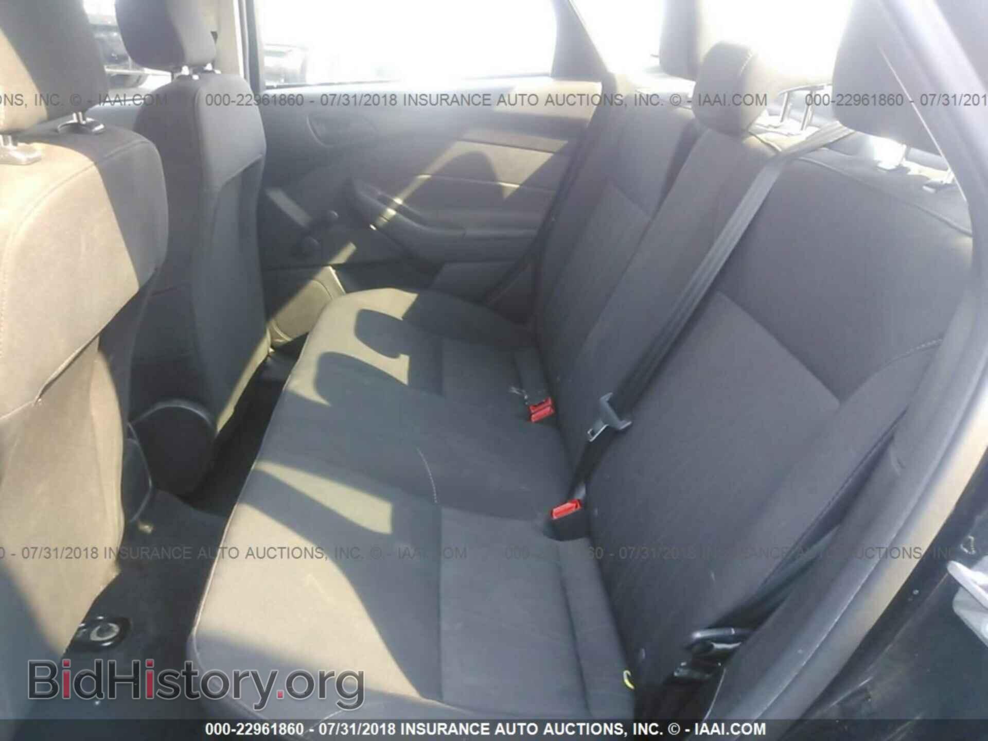 2017 Ford Focus - VIN: 1FADP3E27HL325432 - Фото 8