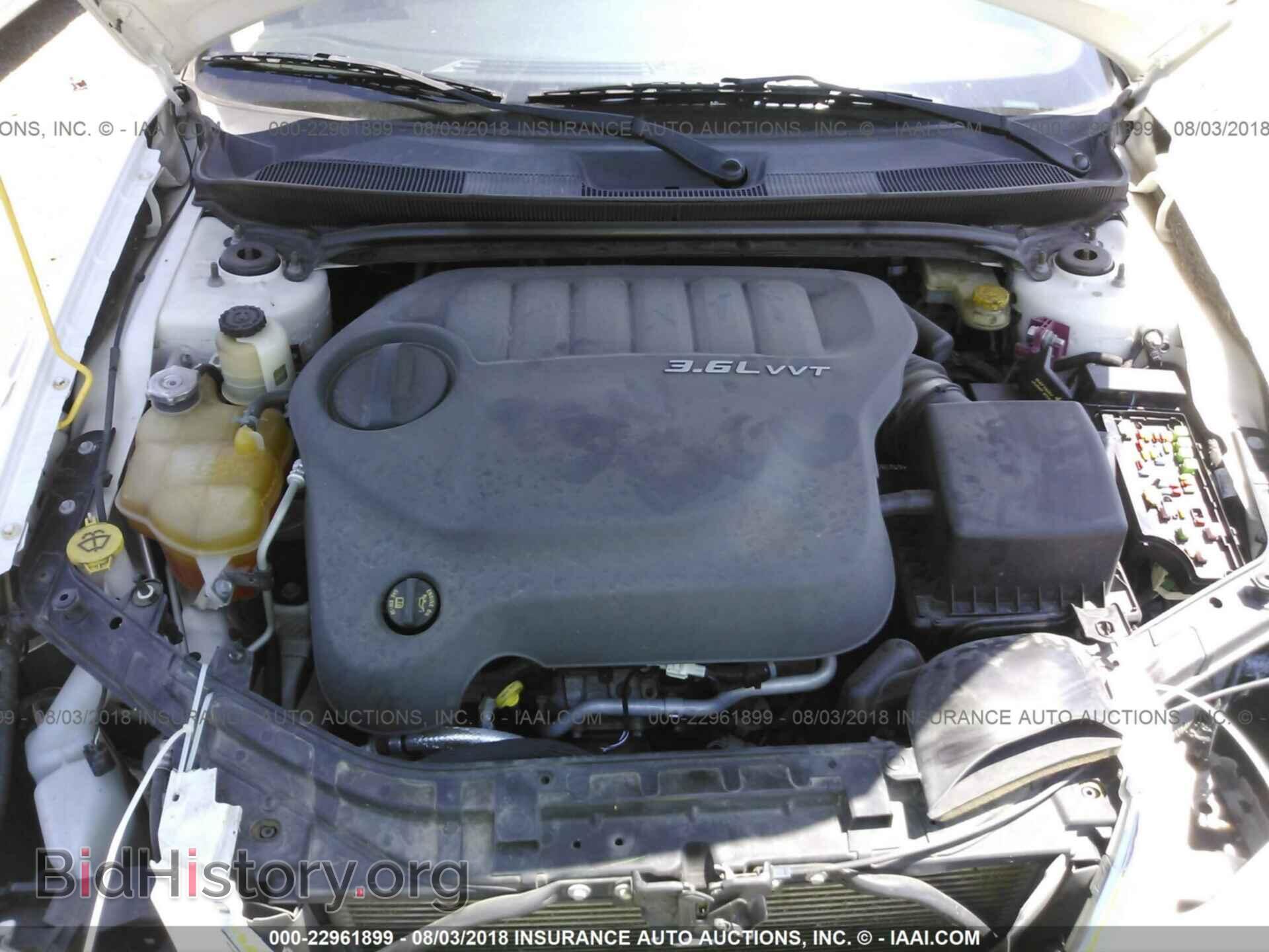 2011 Chrysler 200 - VIN: 1C3BC2FG0BN505000 - Фото 10