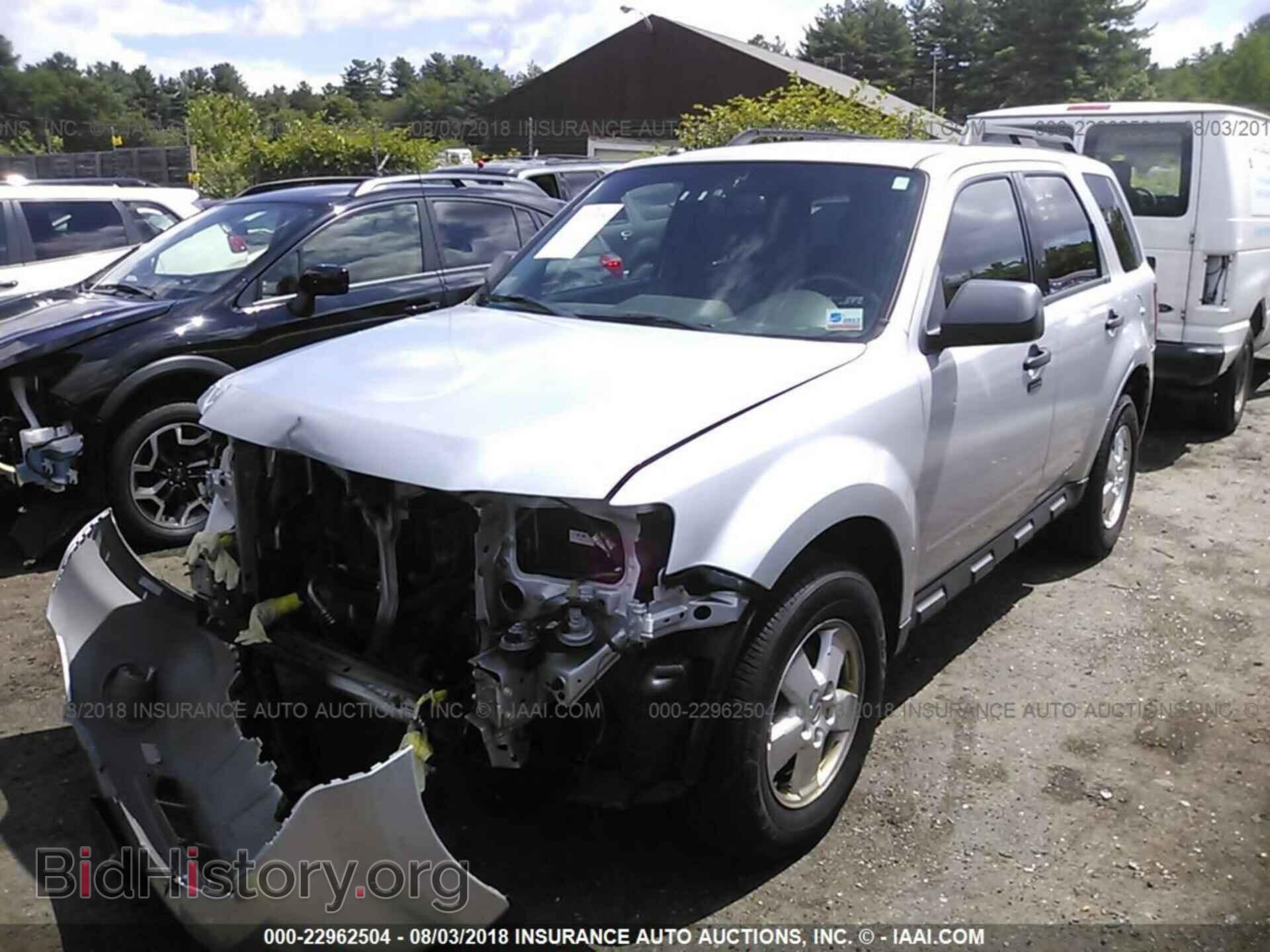 2012 Ford Escape - VIN: 1FMCU9D71CKB37594 - Photo 2