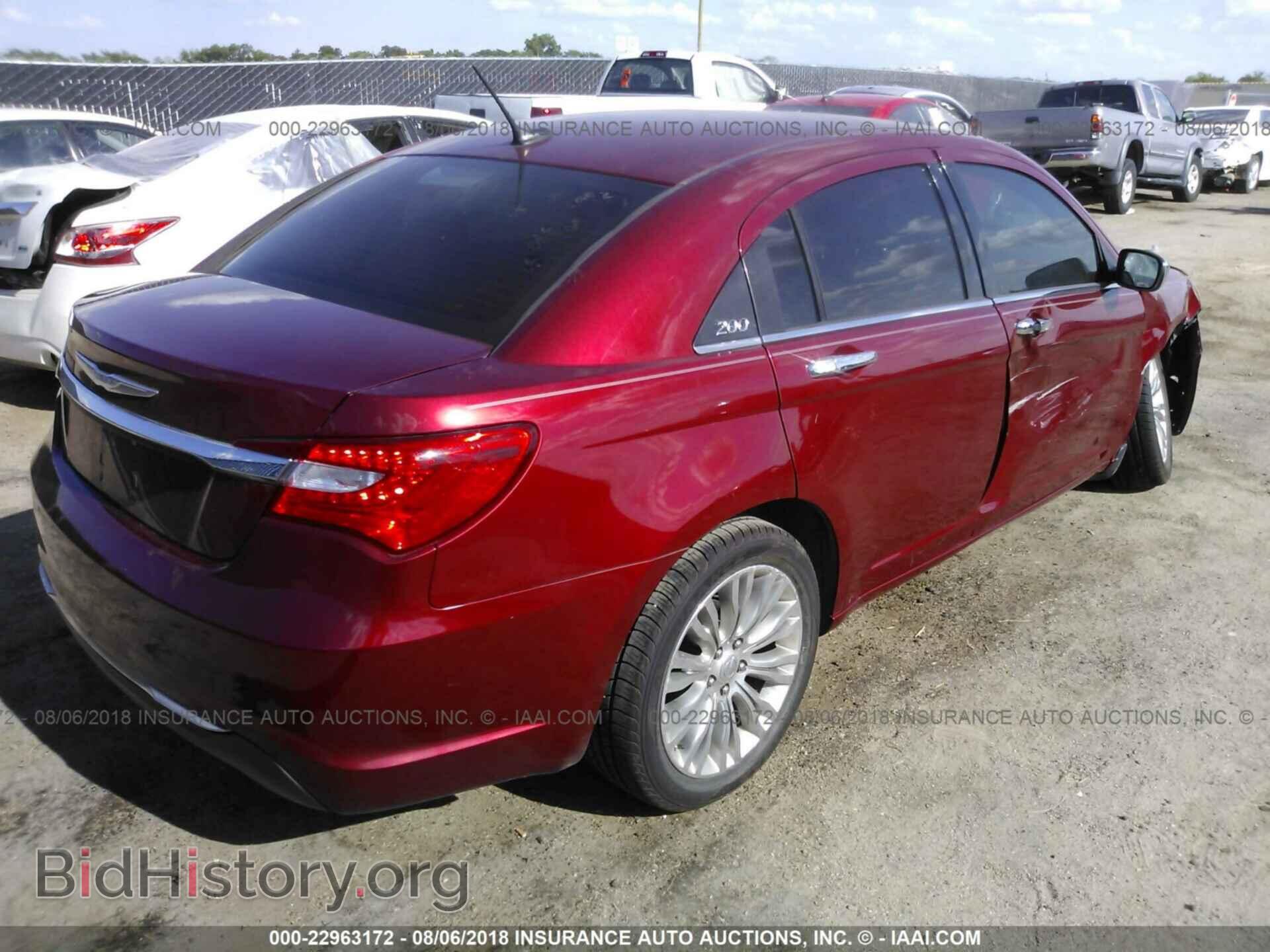 2011 Chrysler 200 - VIN: 1C3BC2FB4BN602141 - Фото 4