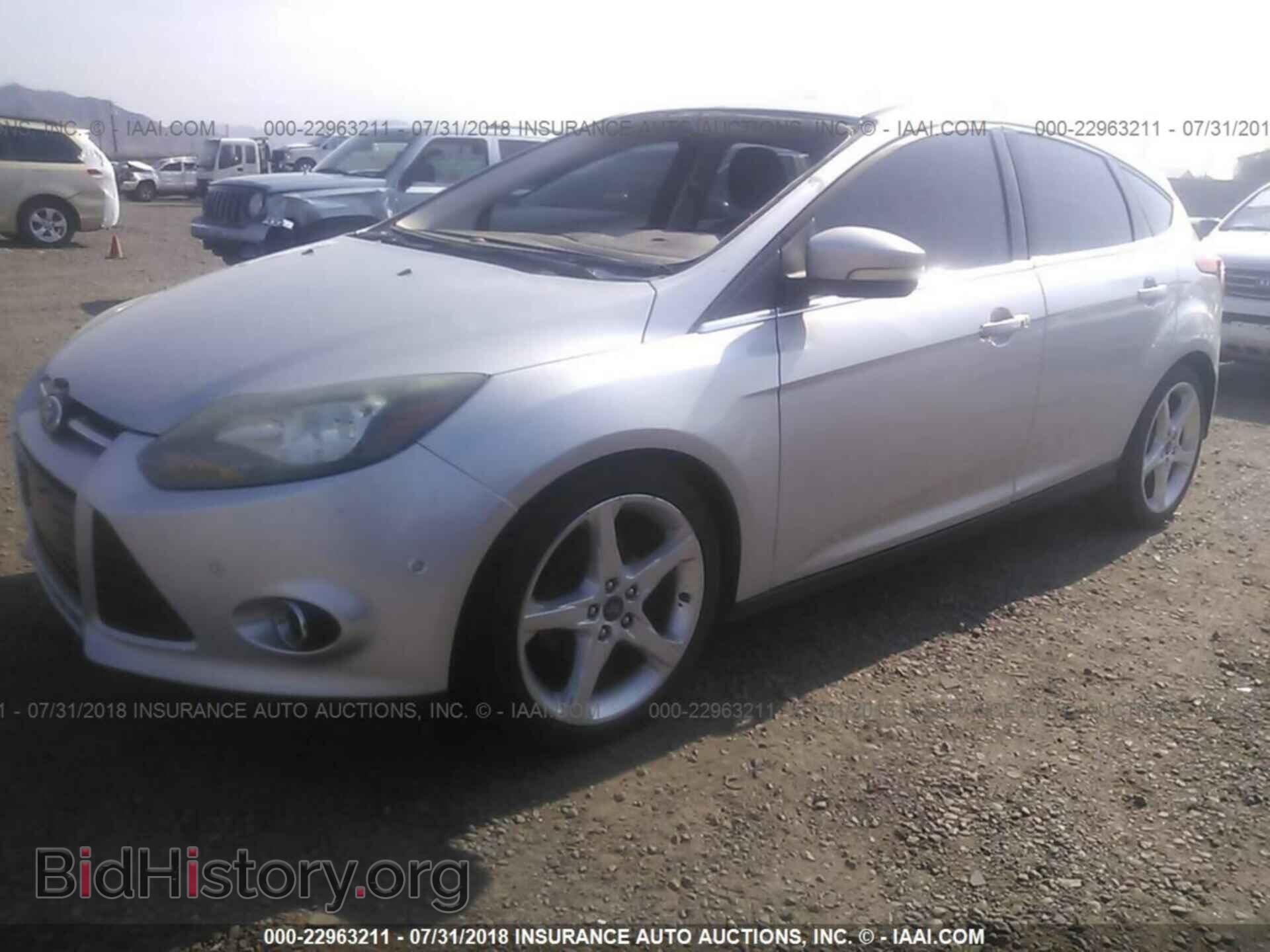 2012 Ford Focus - VIN: 1FAHP3N22CL304871 - Фото 2