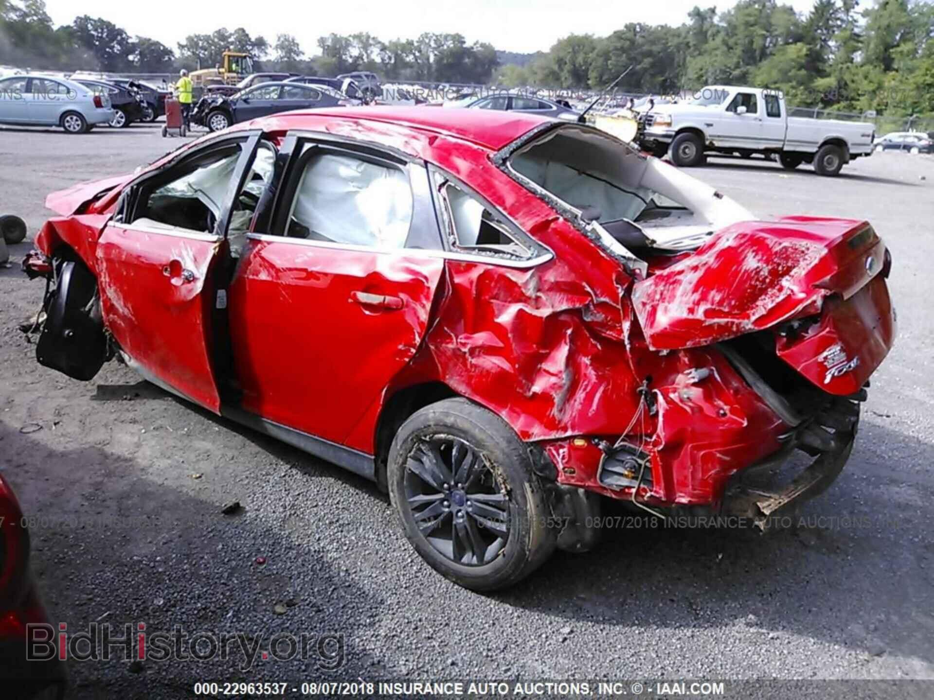 2012 Ford Focus - VIN: 1FAHP3H20CL371867 - Photo 3