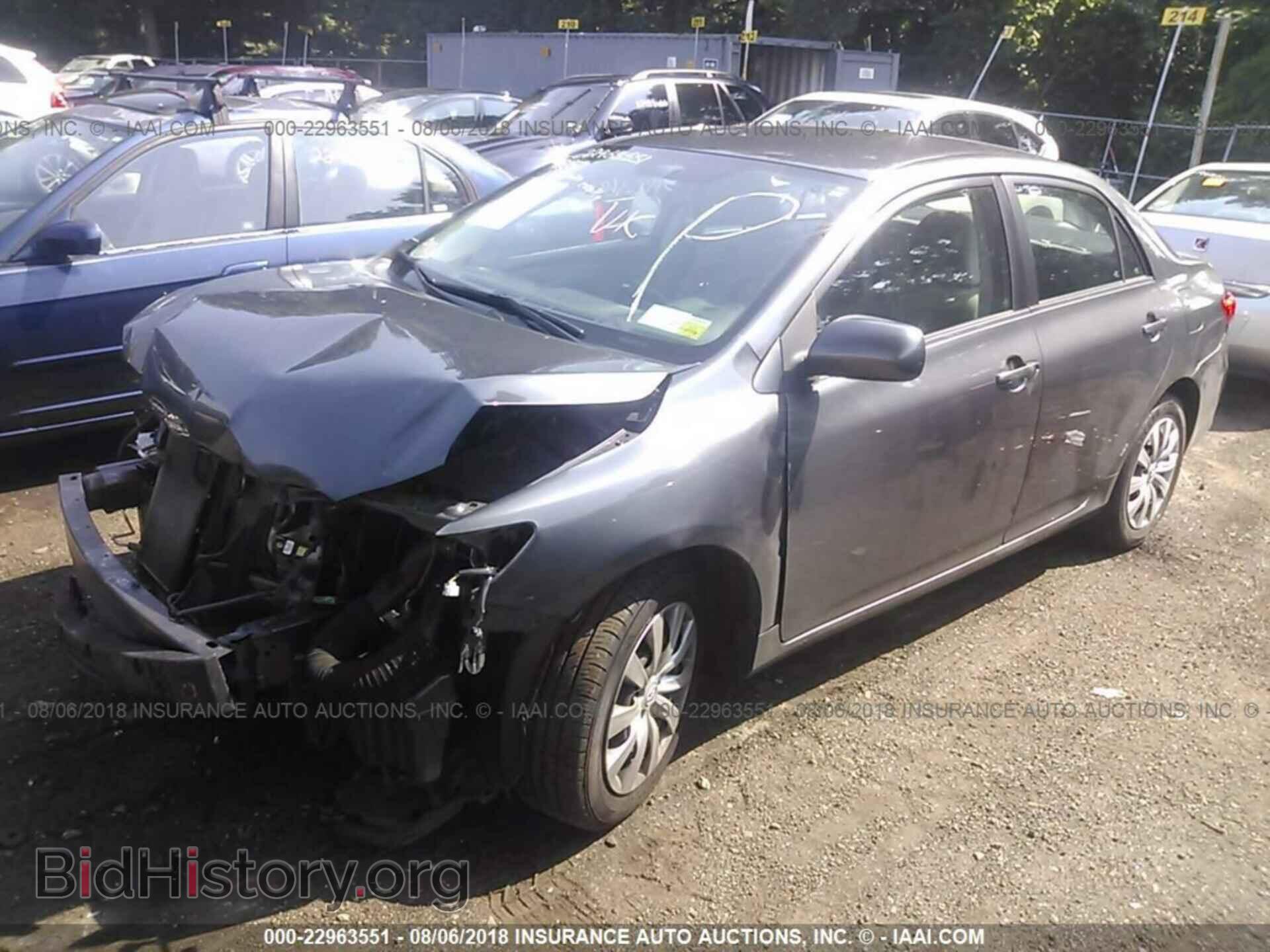 2013 Toyota Corolla - VIN: 2T1BU4EEXDC027551 - Photo 2