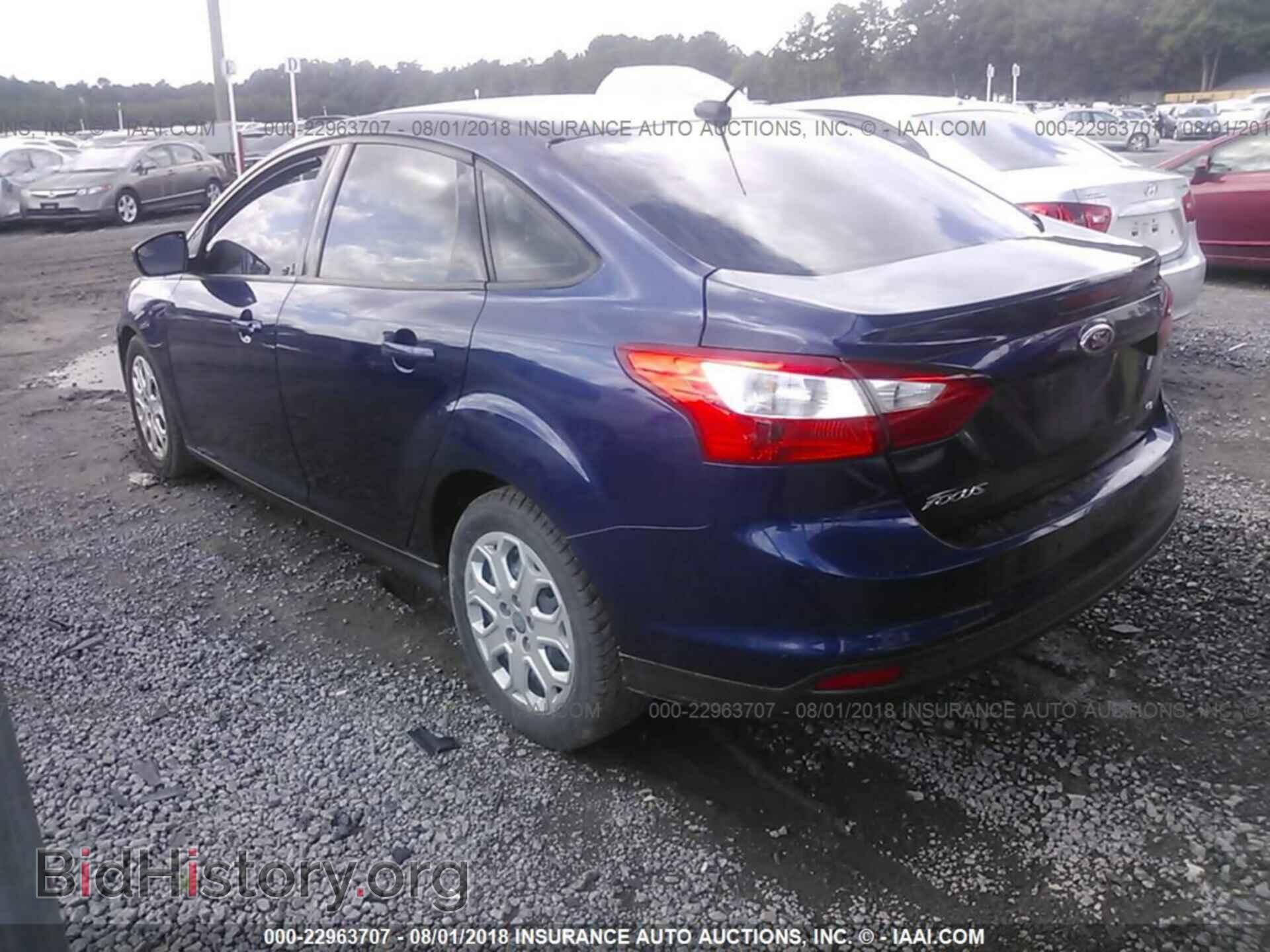 2012 Ford Focus - VIN: 1FAHP3F24CL163638 - Фото 3