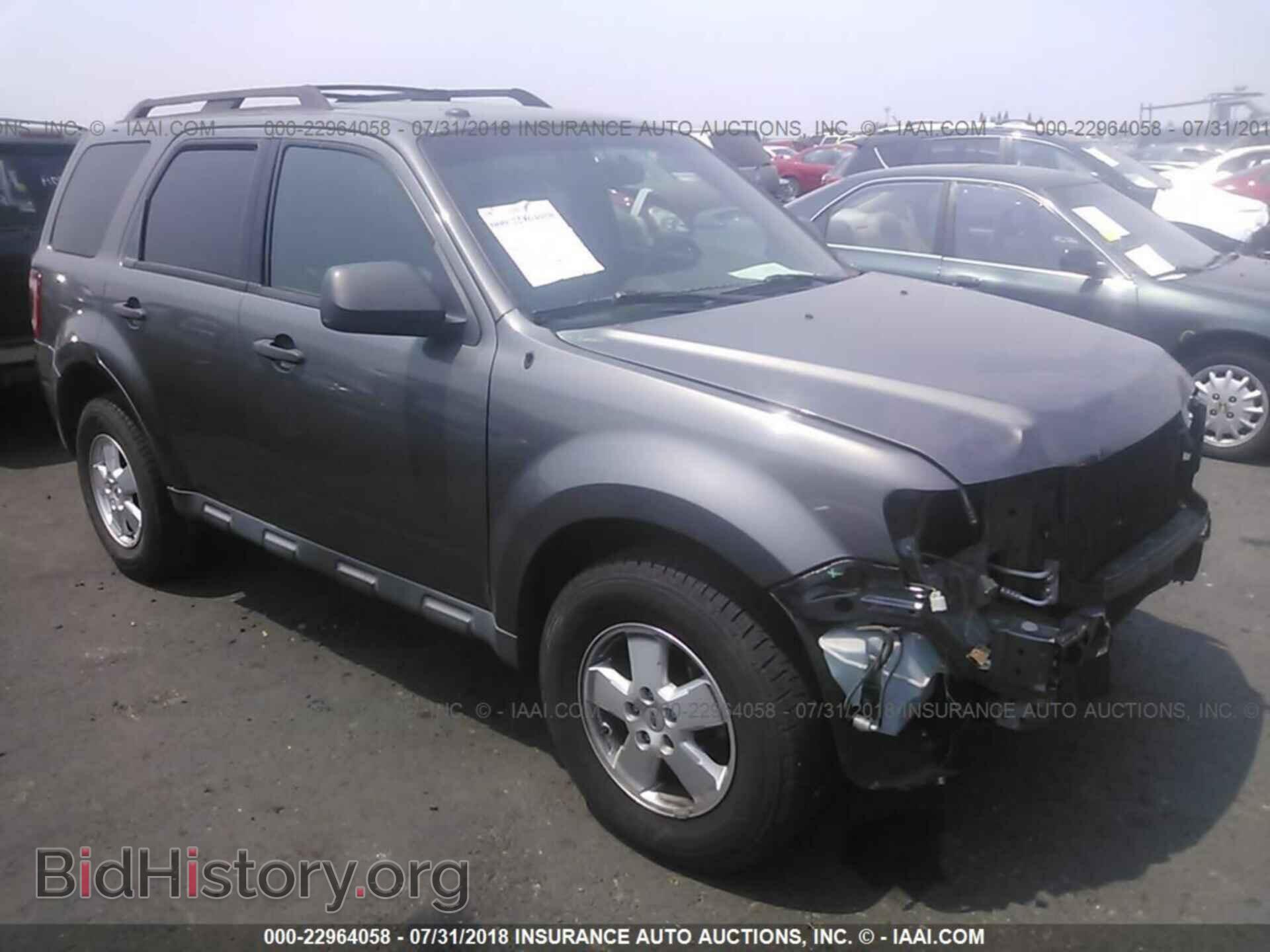 Photo 1FMCU0D78CKA17268 - Ford Escape 2012