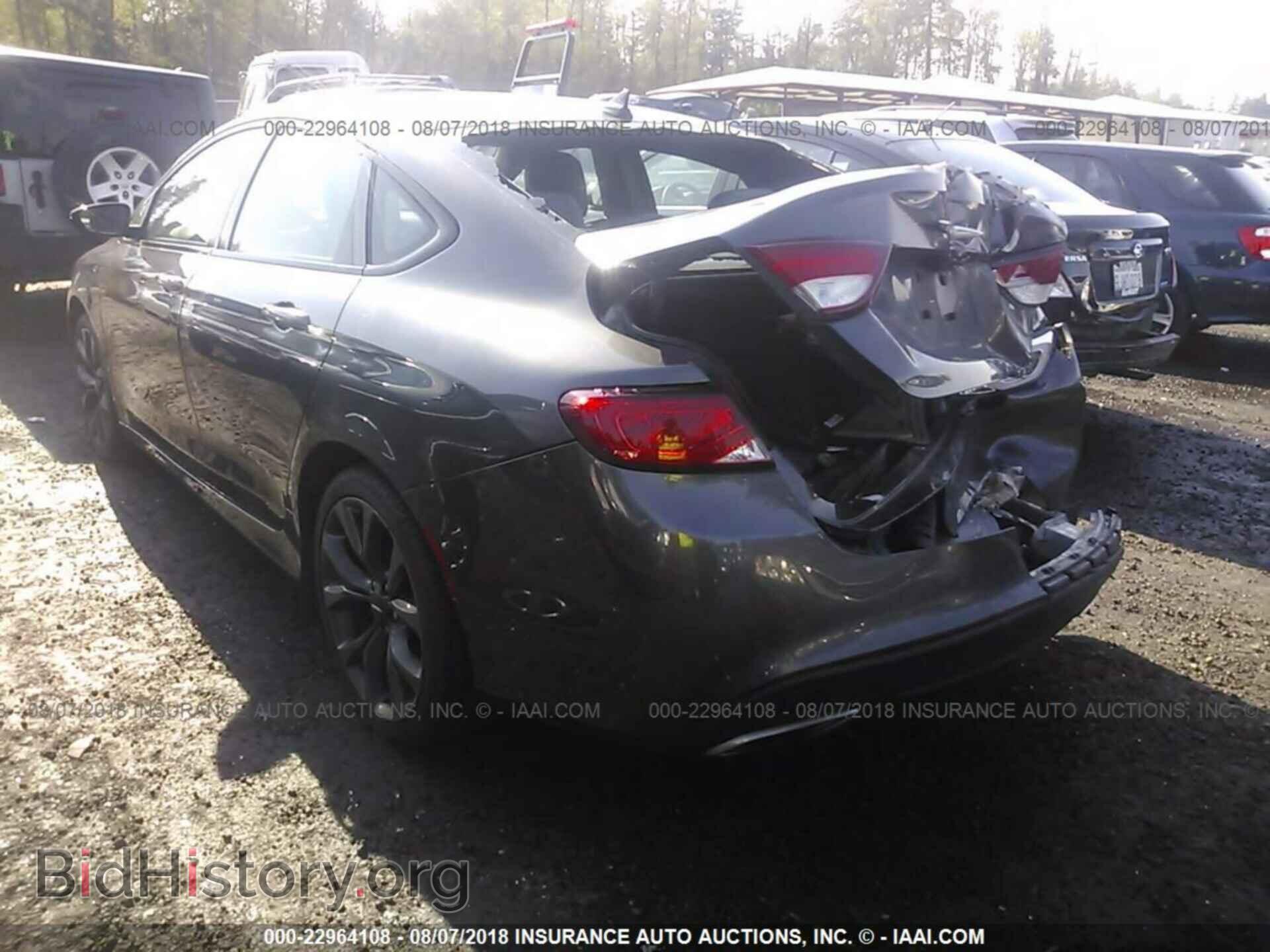 2015 Chrysler 200 - VIN: 1C3CCCBG3FN522217 - Photo 3