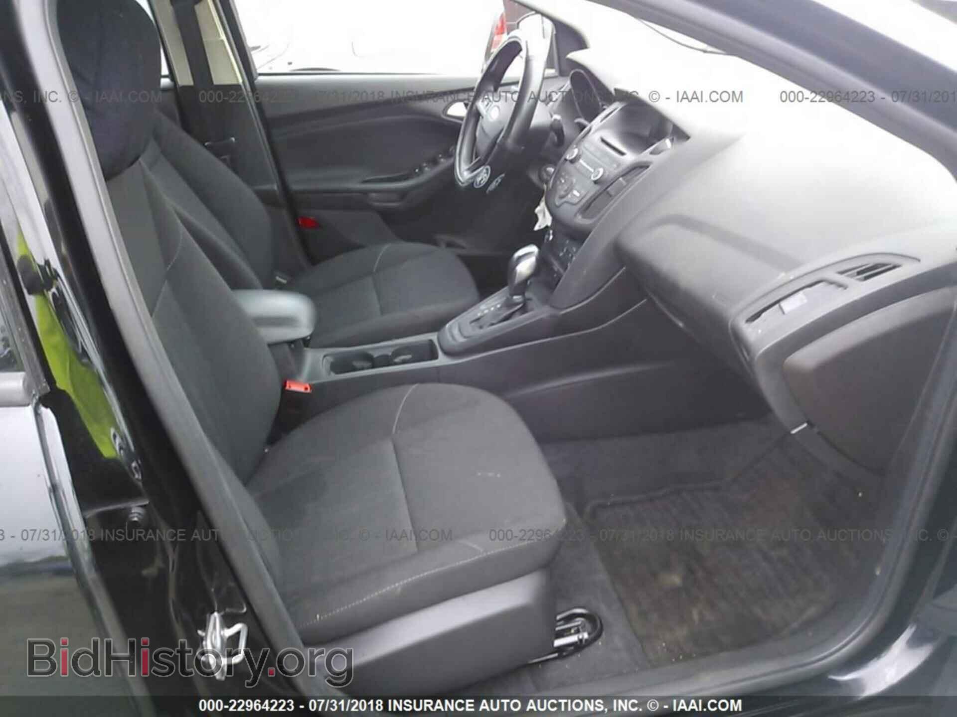 2016 Ford Focus - VIN: 1FADP3F26GL403566 - Фото 5