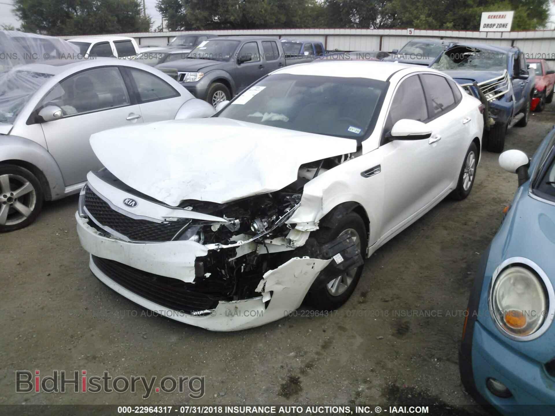 2017 Kia Optima - VIN: KNAGT4L35H5151978 - Фото 2