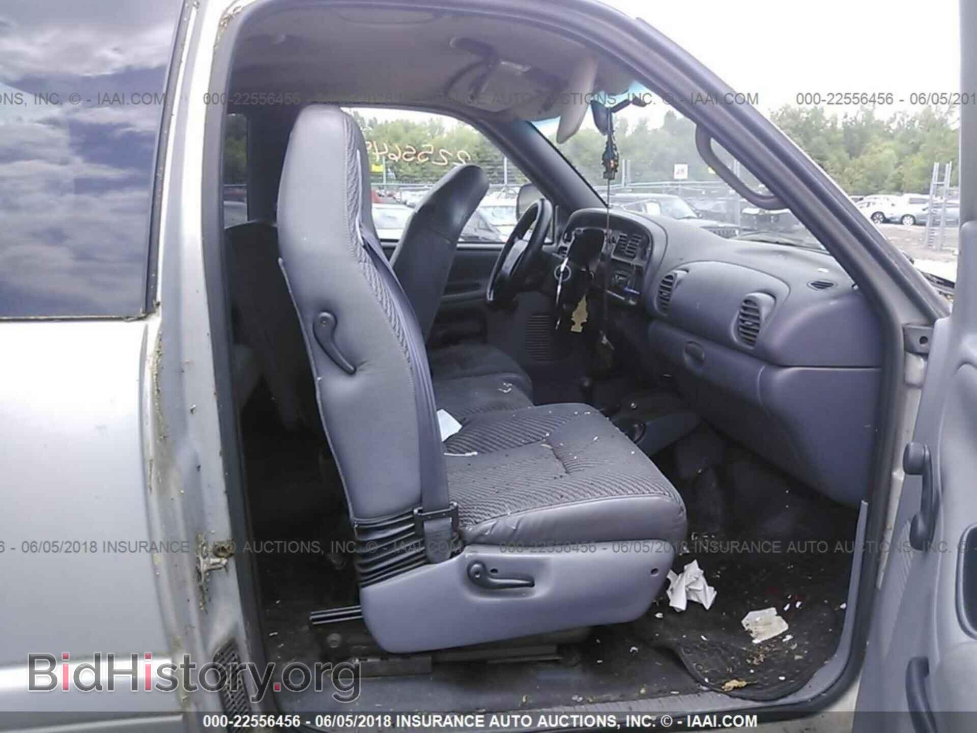 2012 Ford Focus - VIN: 1FAHP3H24CL393614 - Photo 5