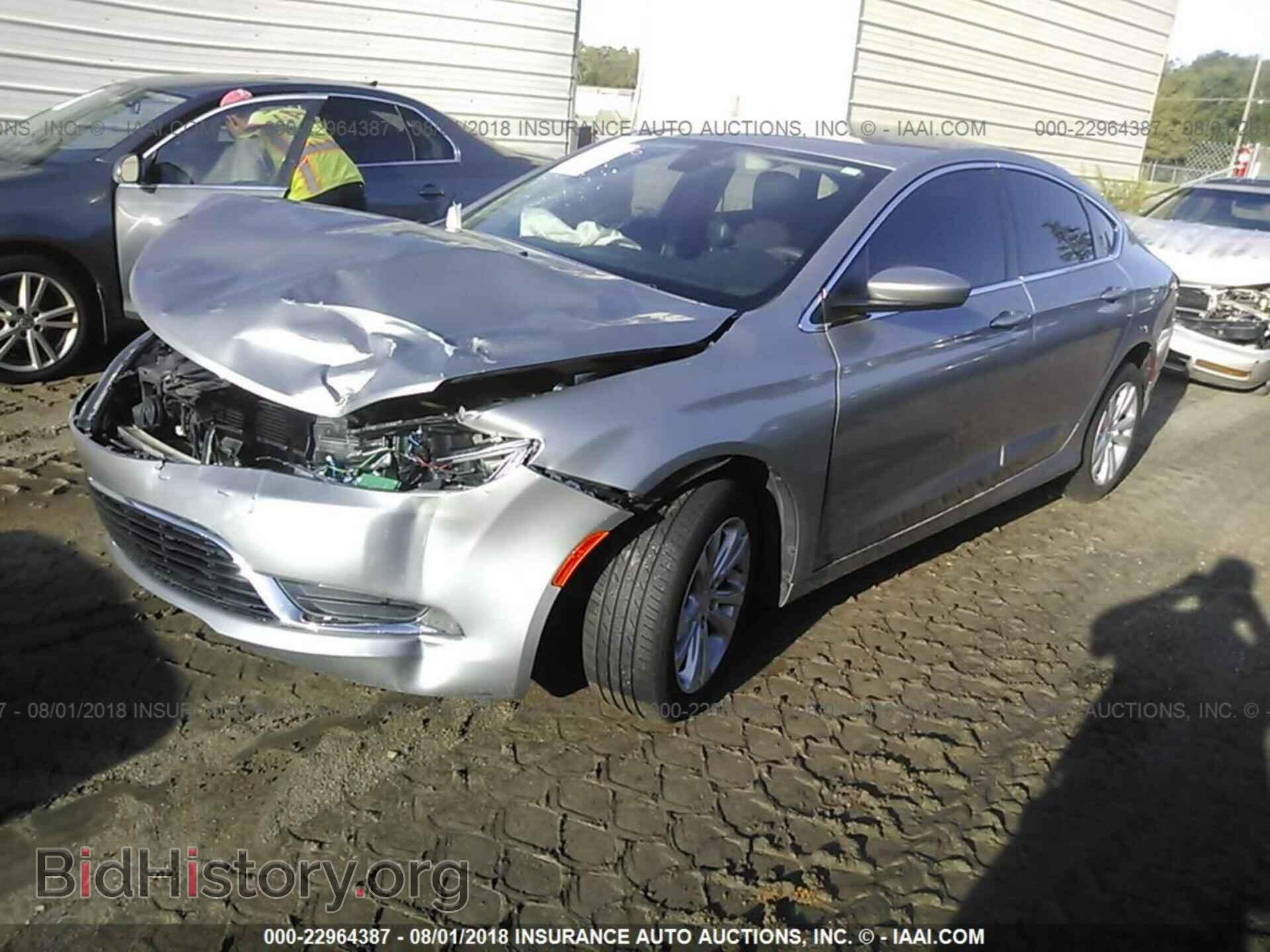 2016 Chrysler 200 - VIN: 1C3CCCAB1GN143904 - Photo 2