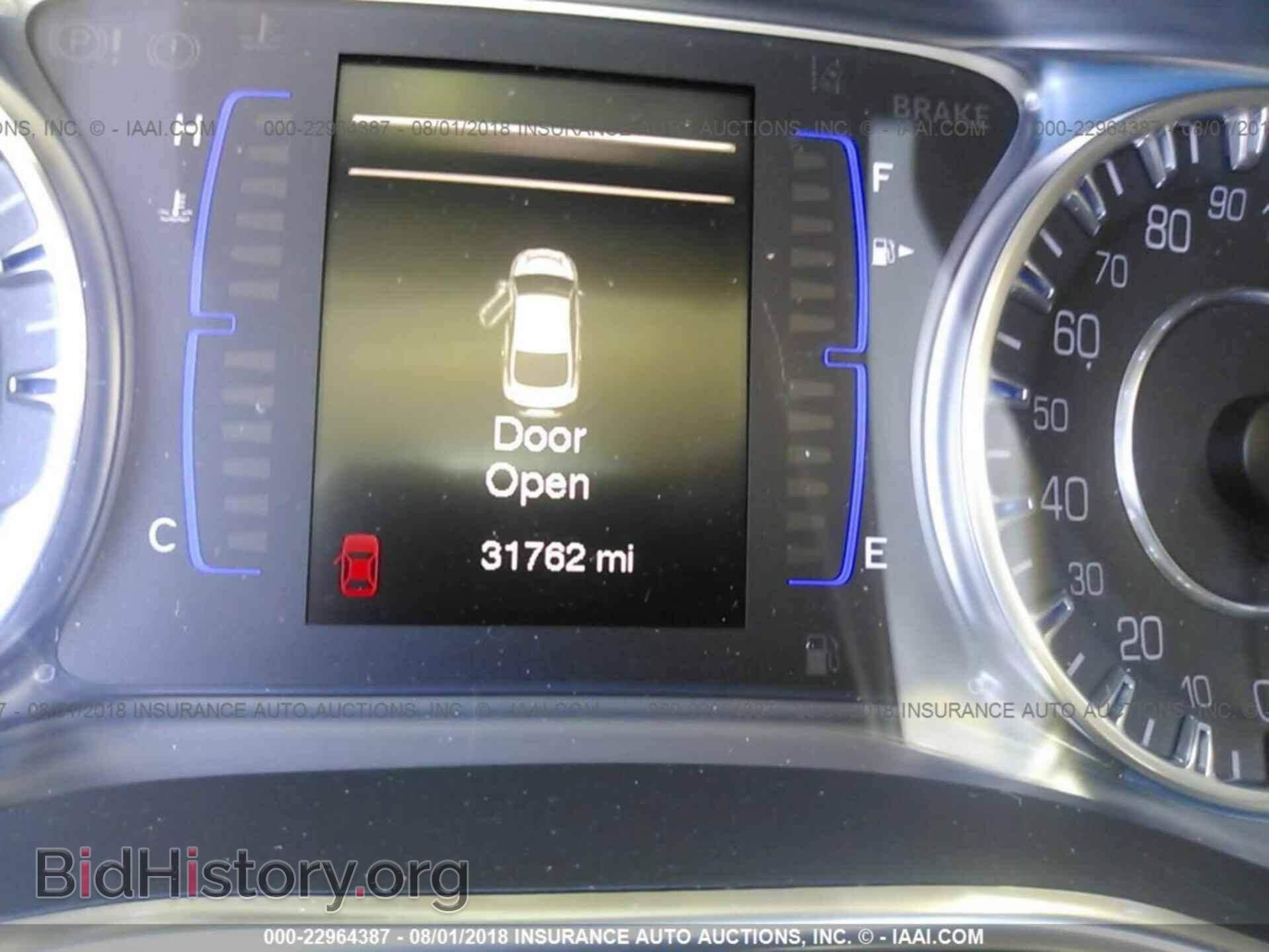 2016 Chrysler 200 - VIN: 1C3CCCAB1GN143904 - Photo 7