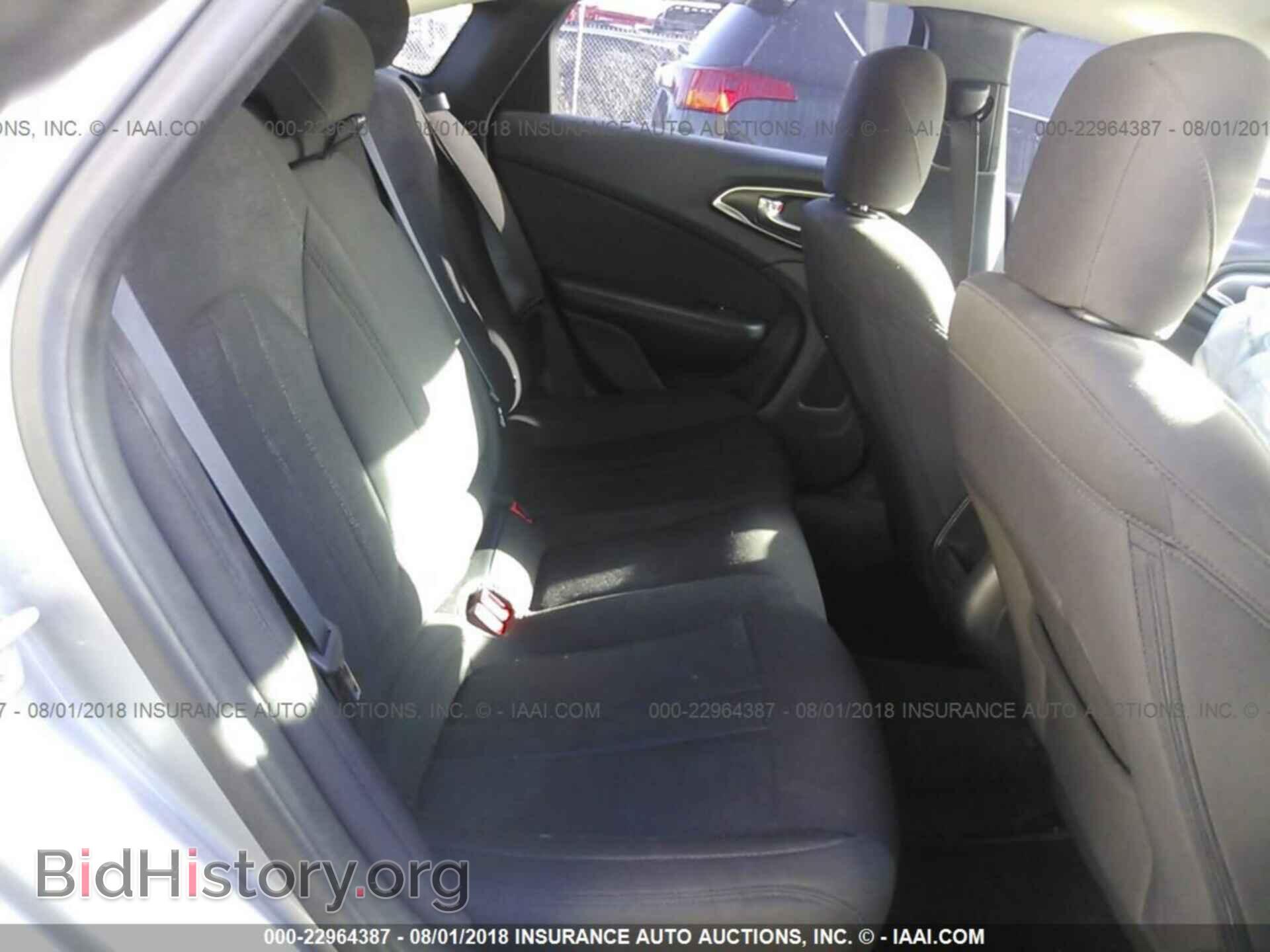 2016 Chrysler 200 - VIN: 1C3CCCAB1GN143904 - Photo 8