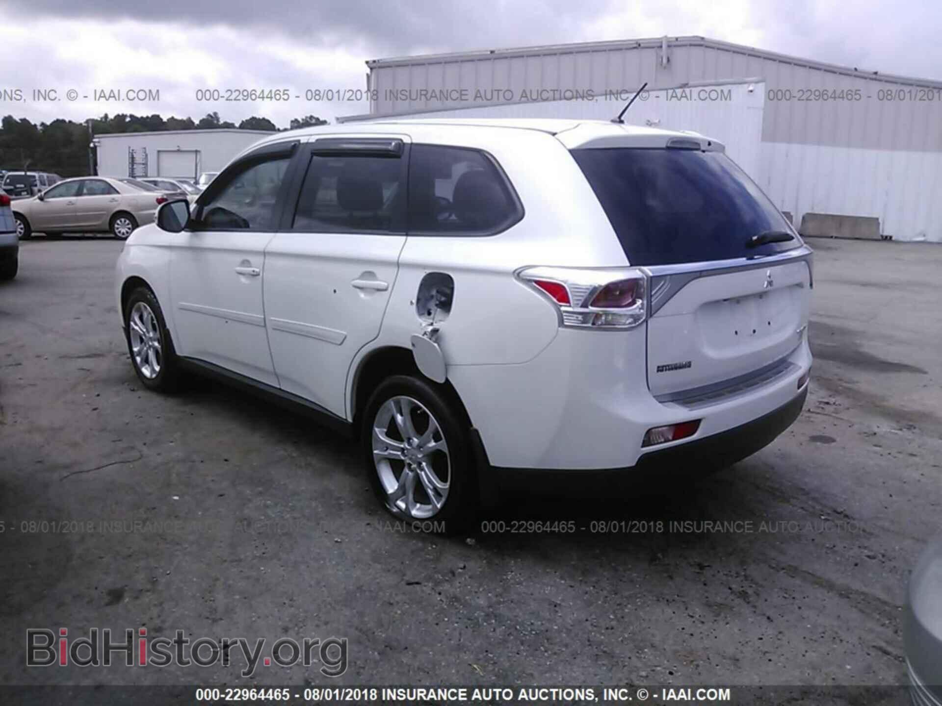2014 Mitsubishi Outlander - VIN: JA4AD3A31EZ015901 - Фото 3