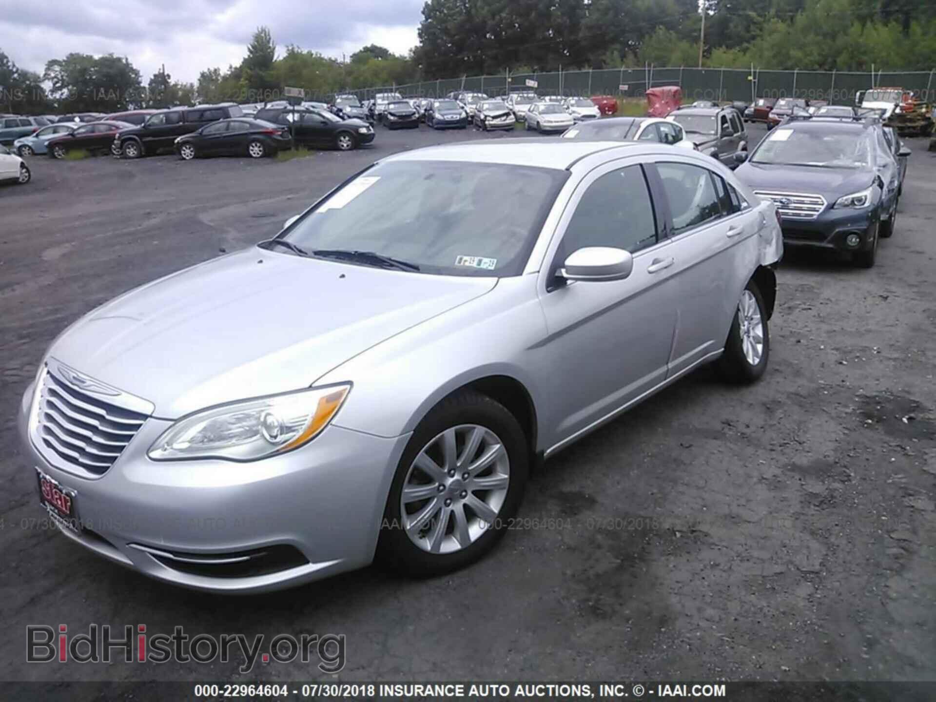 2012 Chrysler 200 - VIN: 1C3CCBBB8CN142896 - Фото 2