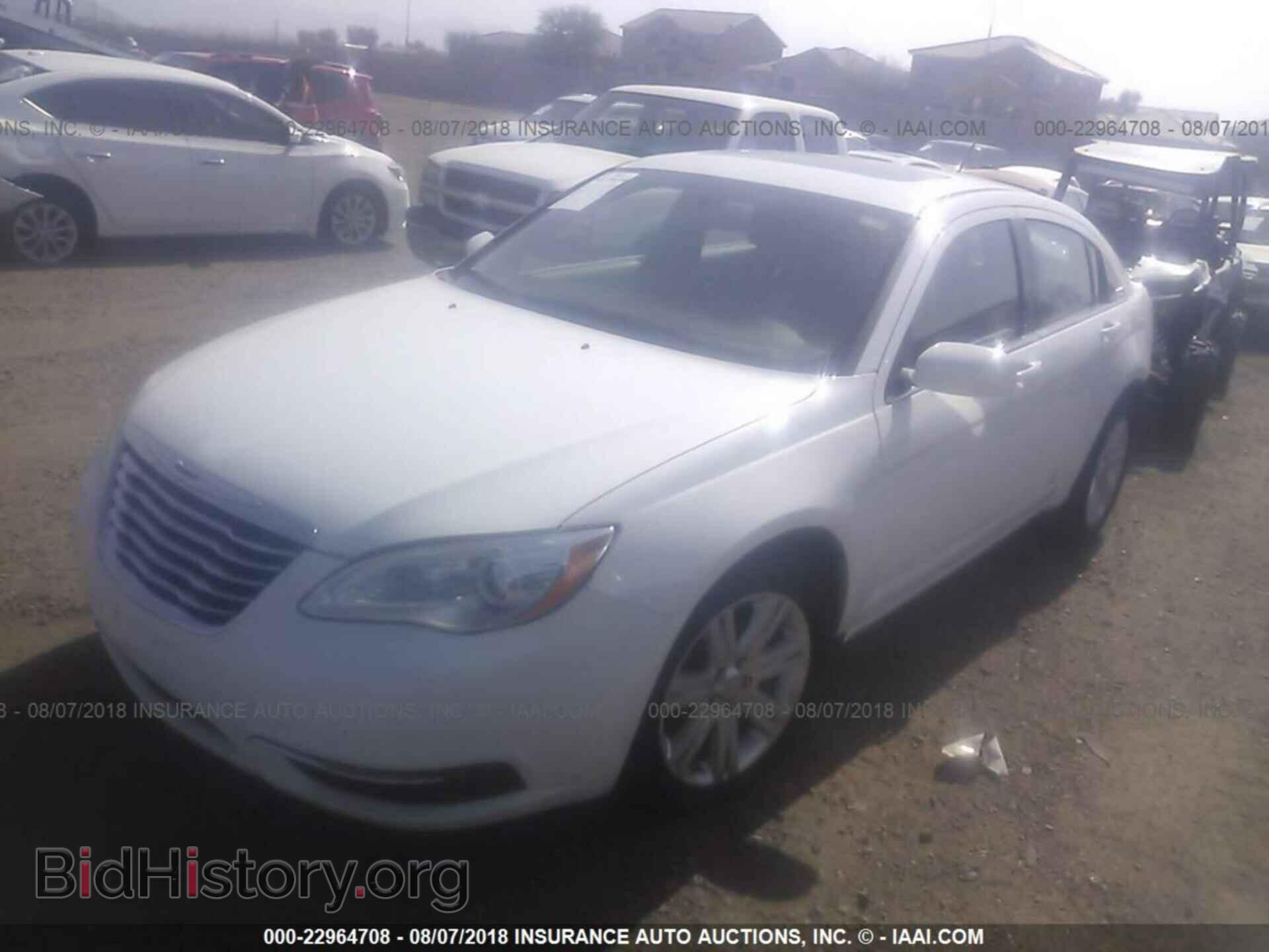 2012 Chrysler 200 - VIN: 1C3CCBBG7CN306229 - Photo 2