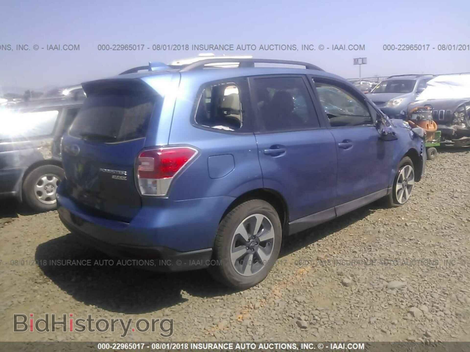 2017 Subaru Forester - VIN: JF2SJAEC0HH807759 - Фото 4