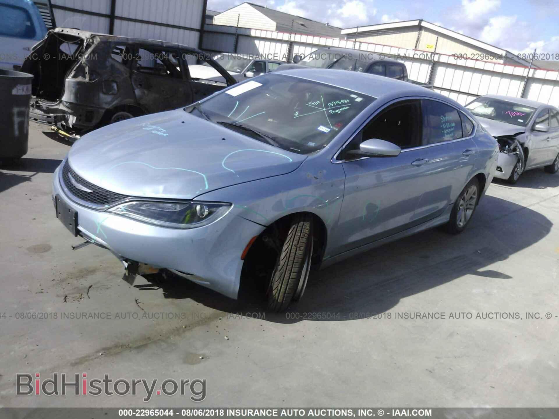 2015 Chrysler 200 - VIN: 1C3CCCAB5FN685442 - Photo 2