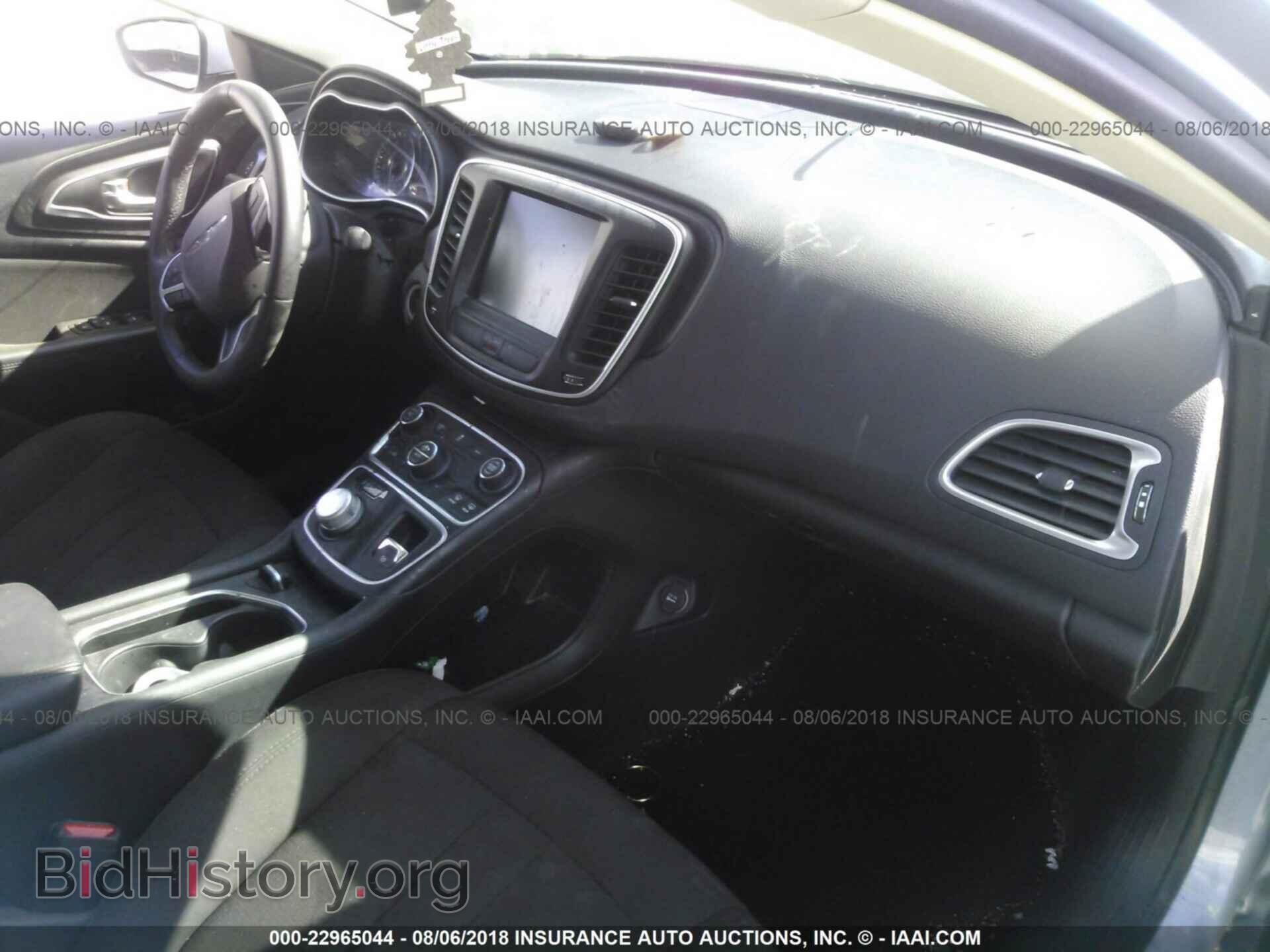 2015 Chrysler 200 - VIN: 1C3CCCAB5FN685442 - Photo 5