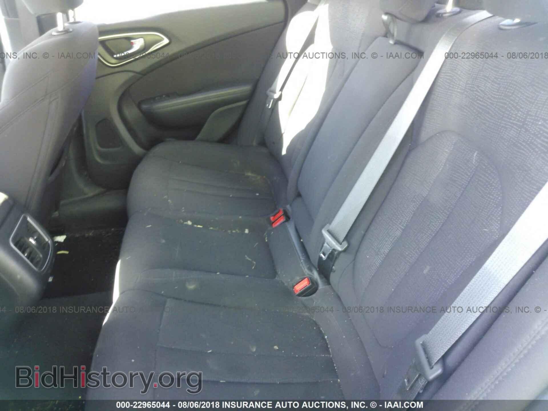 2015 Chrysler 200 - VIN: 1C3CCCAB5FN685442 - Photo 8