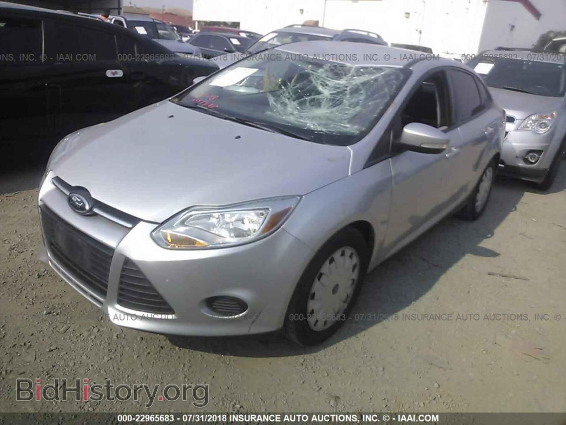 2013 Ford Focus - VIN: 1FADP3F2XDL264246 - Photo 2