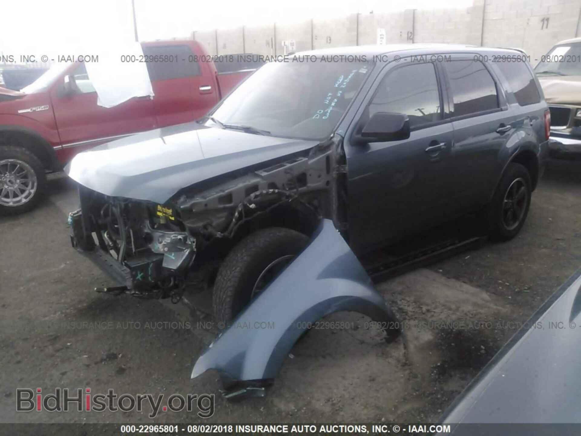 2012 Ford Escape - VIN: 1FMCU9D79CKC02837 - Фото 2