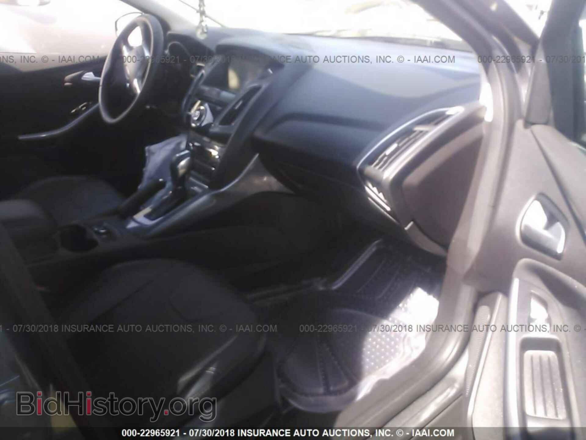 2014 Ford Focus - VIN: 1FADP3J2XEL176547 - Photo 5
