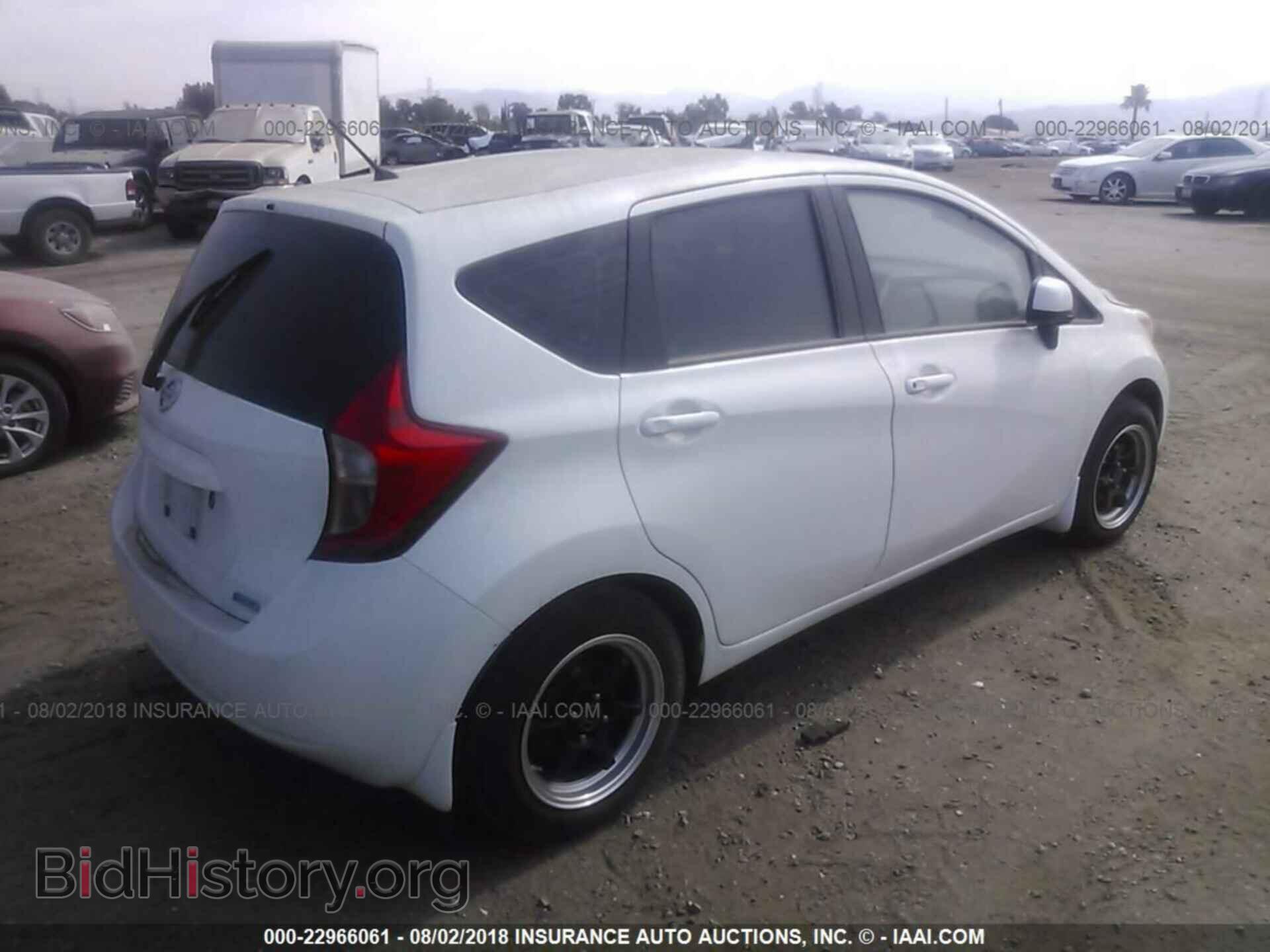 2014 Nissan Versa note - VIN: 3N1CE2CP3EL384274 - Photo 4