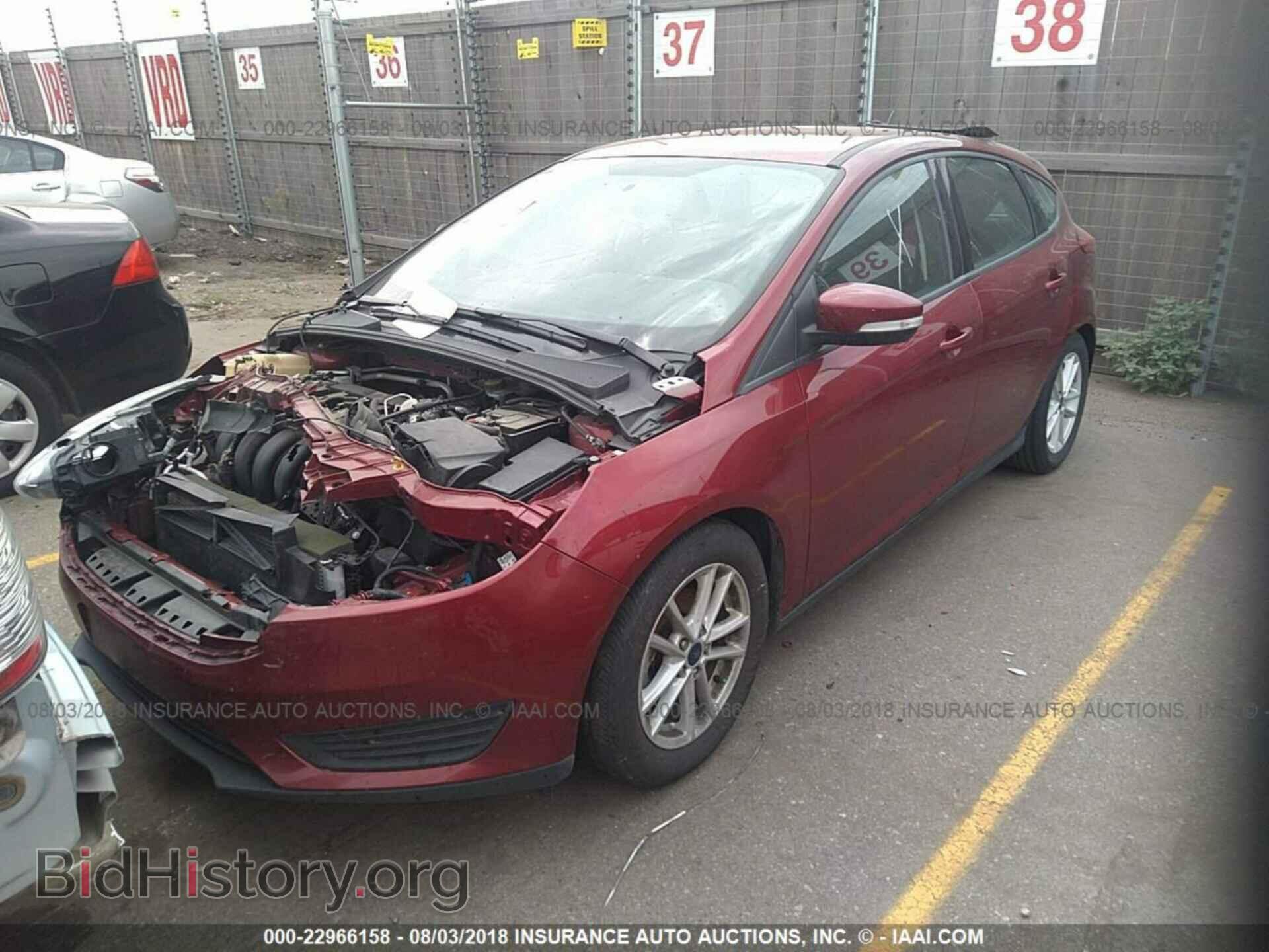 2016 Ford Focus - VIN: 1FADP3K27GL391546 - Photo 2