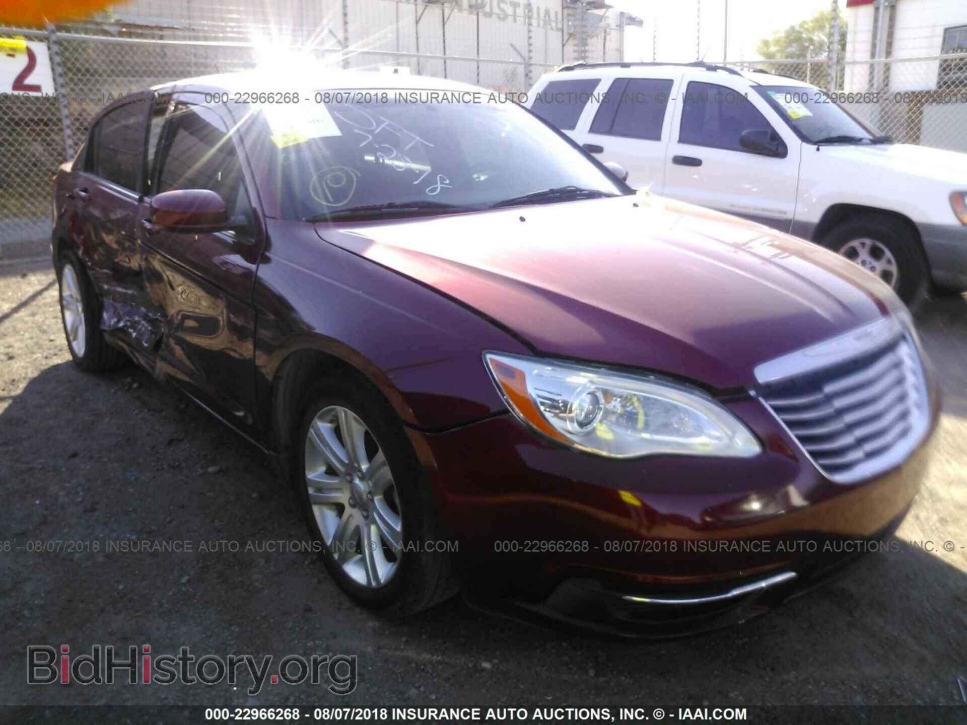 Photo 1C3CCBBB0DN609729 - Chrysler 200 2013