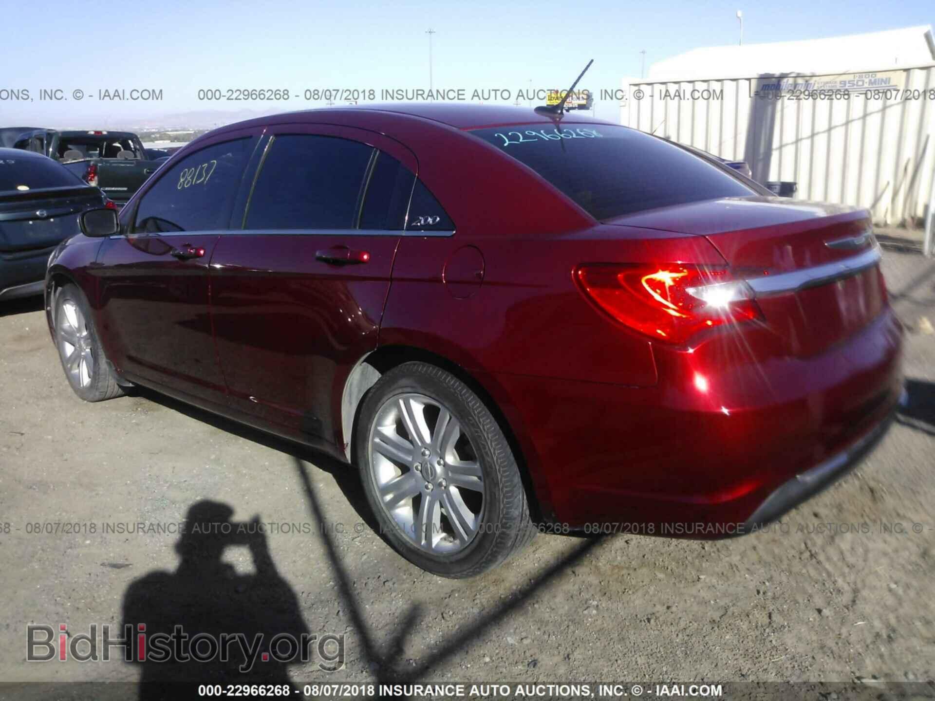 2013 Chrysler 200 - VIN: 1C3CCBBB0DN609729 - Фото 3