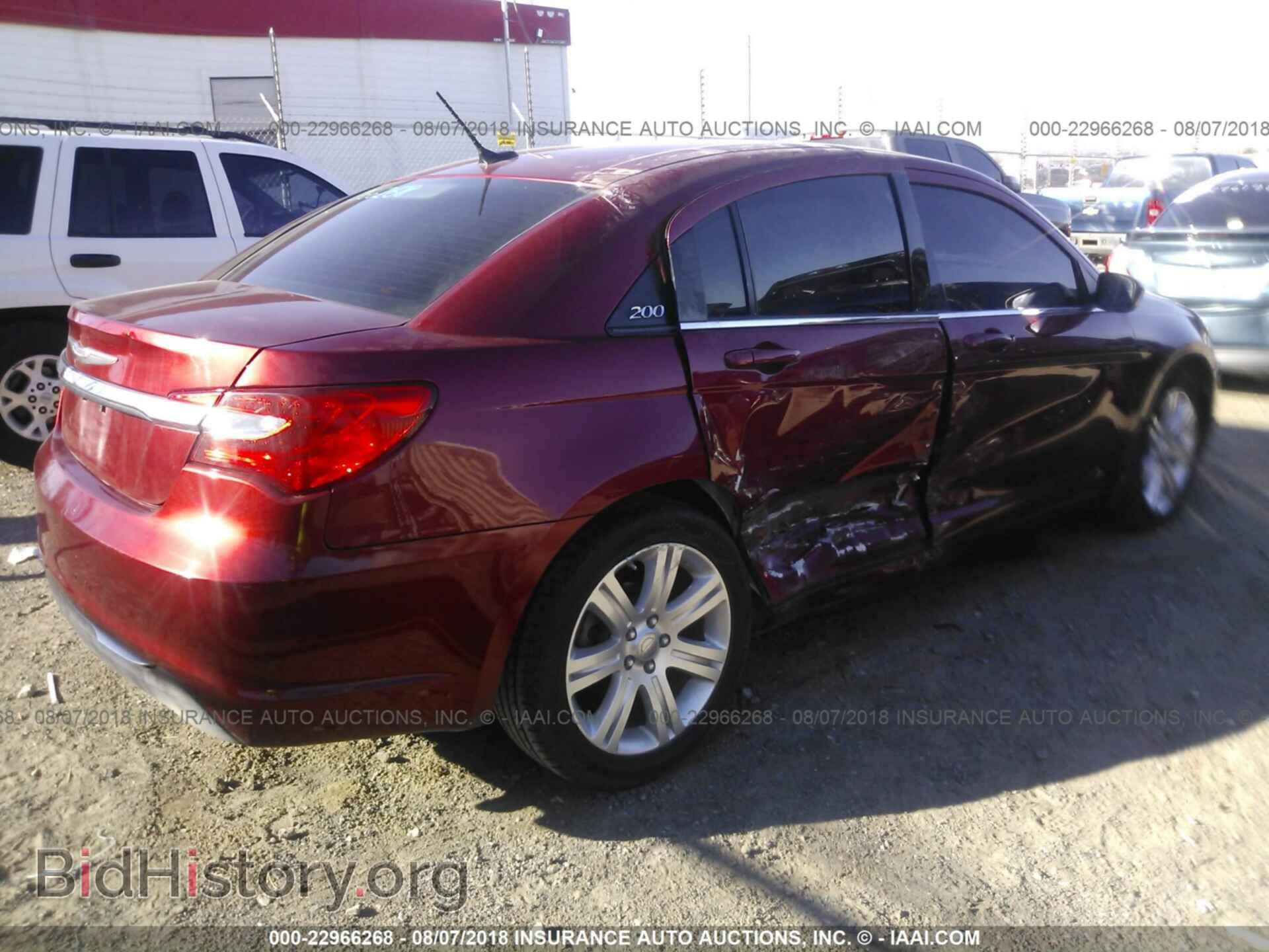 2013 Chrysler 200 - VIN: 1C3CCBBB0DN609729 - Фото 4