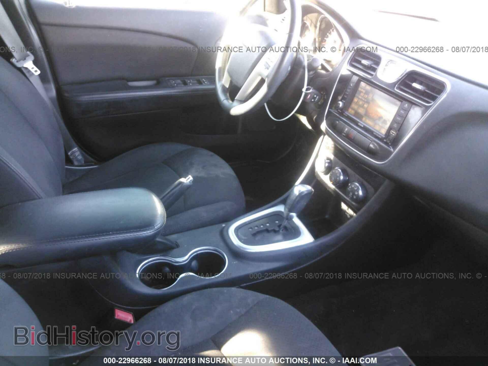 2013 Chrysler 200 - VIN: 1C3CCBBB0DN609729 - Фото 5