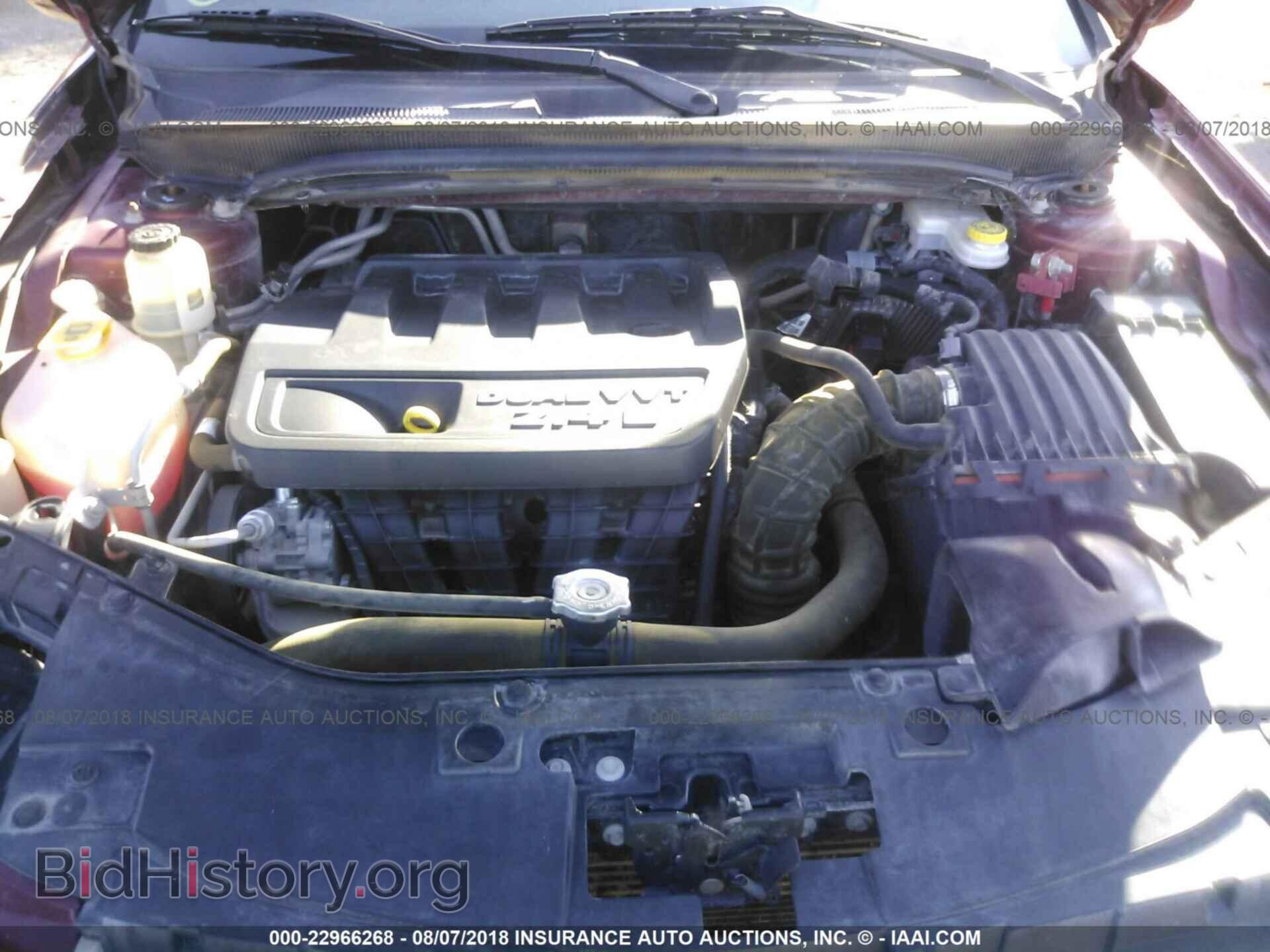 2013 Chrysler 200 - VIN: 1C3CCBBB0DN609729 - Фото 10