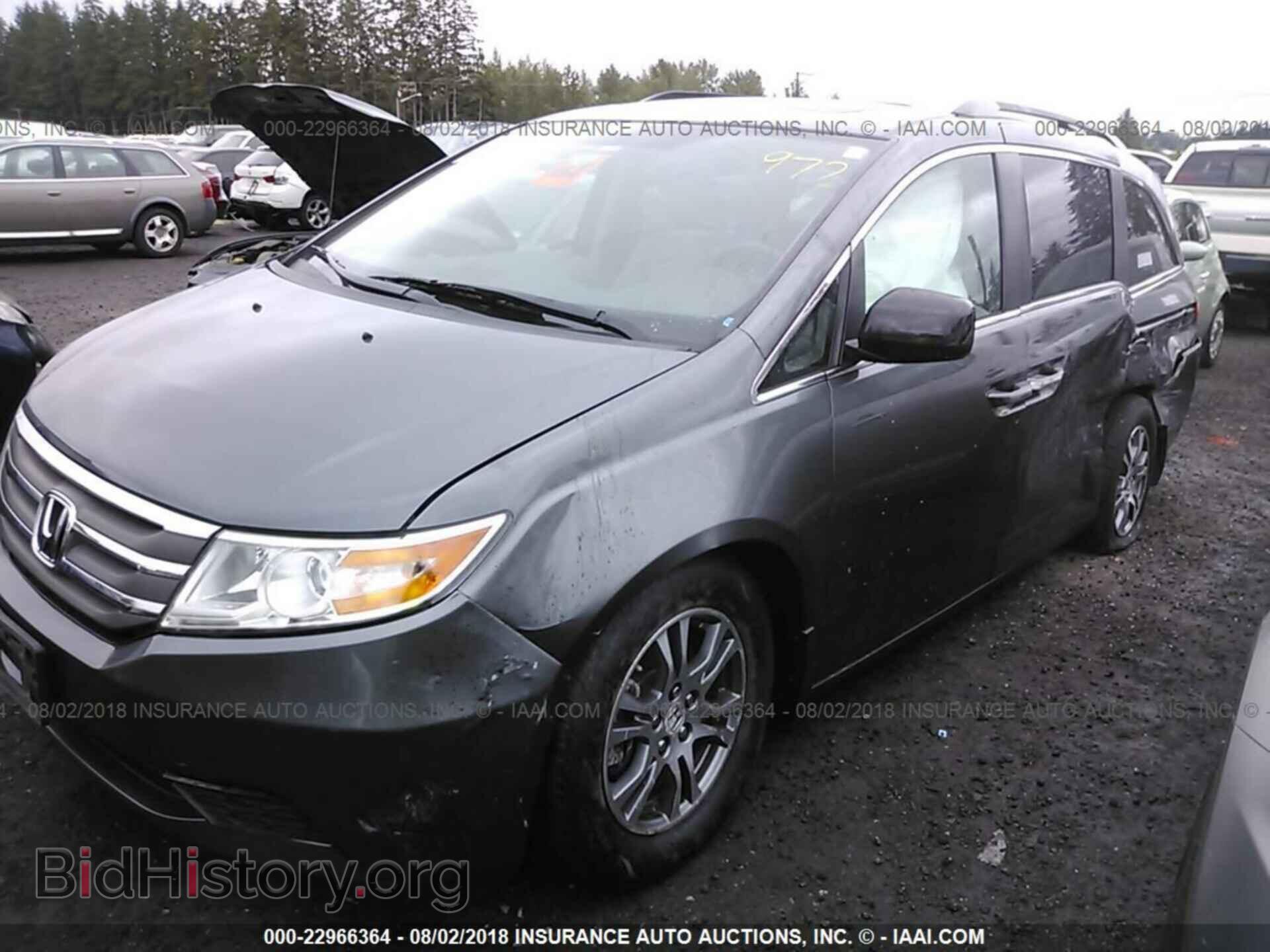 2013 Honda Odyssey - VIN: 5FNRL5H68DB043139 - Фото 2