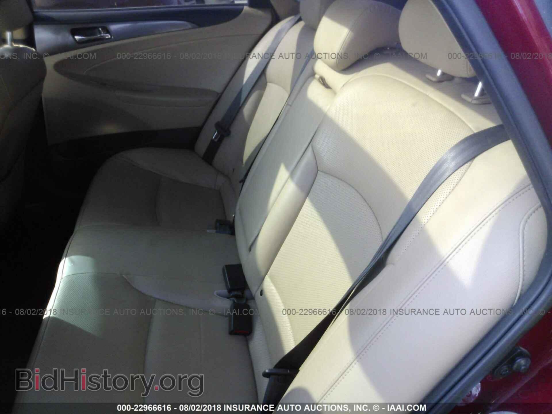 2012 Hyundai Sonata - VIN: KMHEC4A46CA045010 - Photo 8