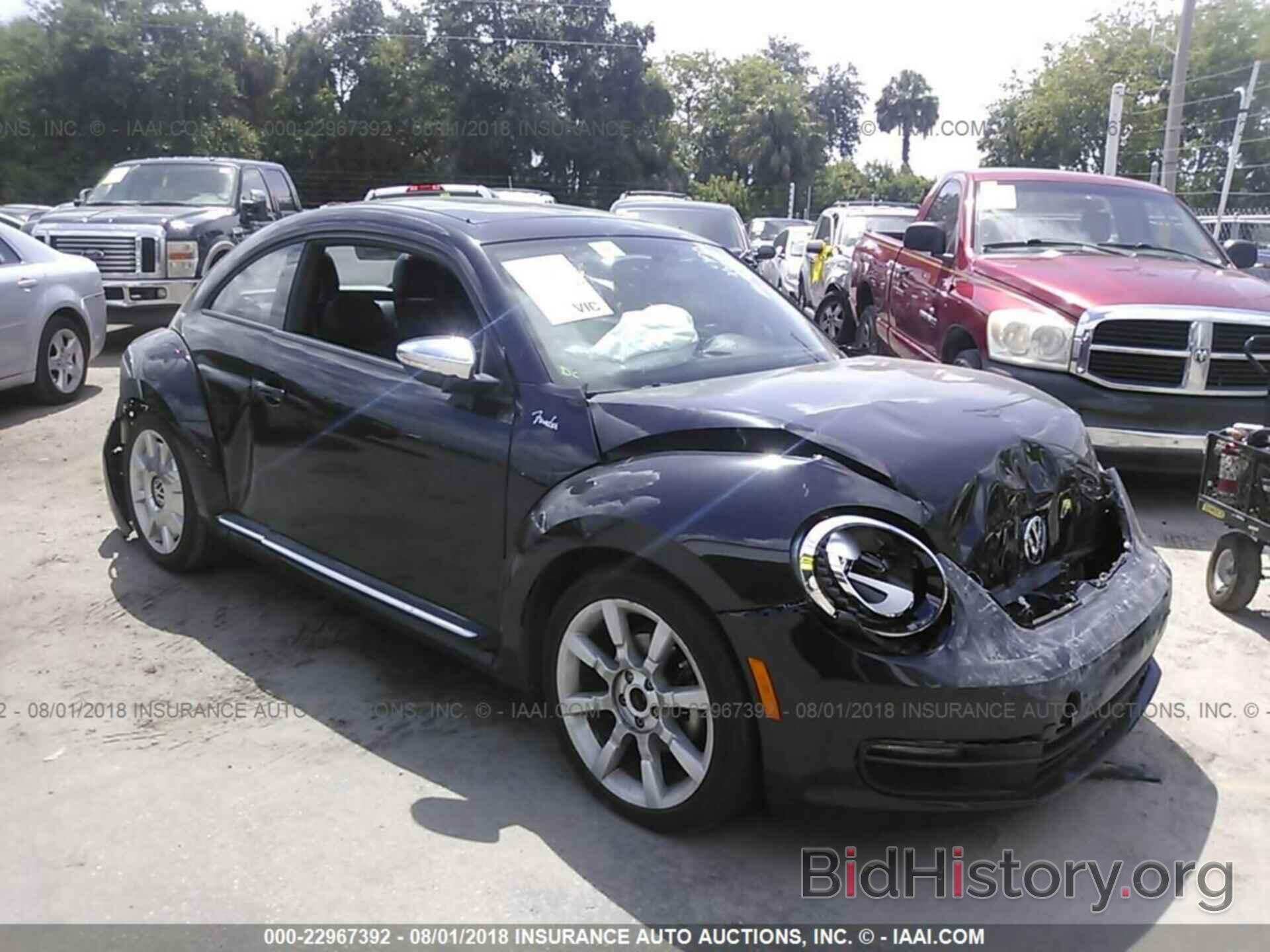 Photo 3VWJP7AT1DM657973 - Volkswagen Beetle 2013