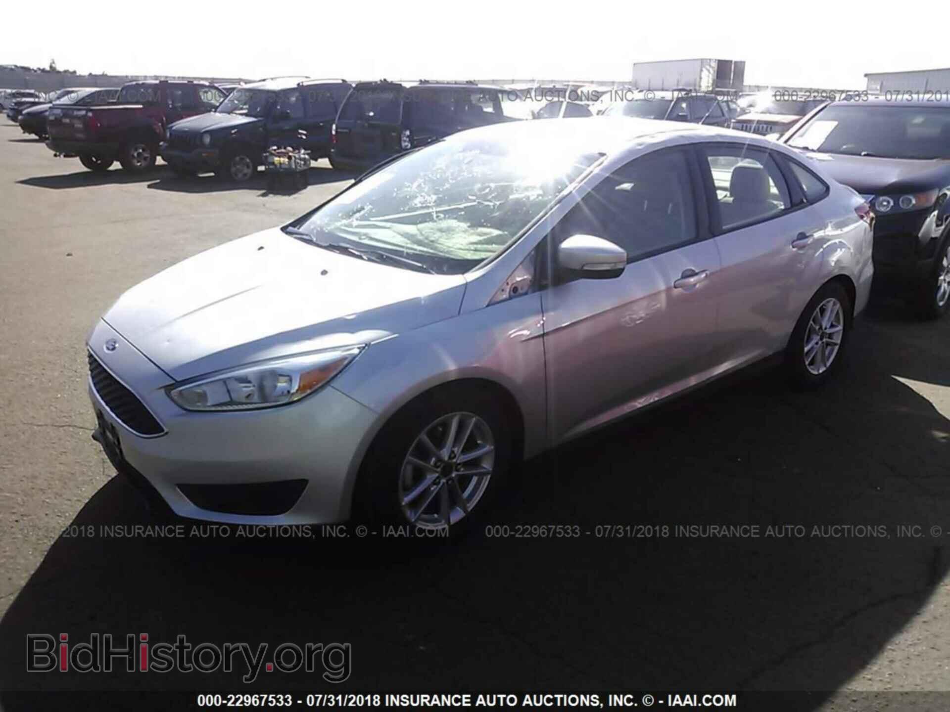 2016 Ford Focus - VIN: 1FADP3F22GL205924 - Photo 2