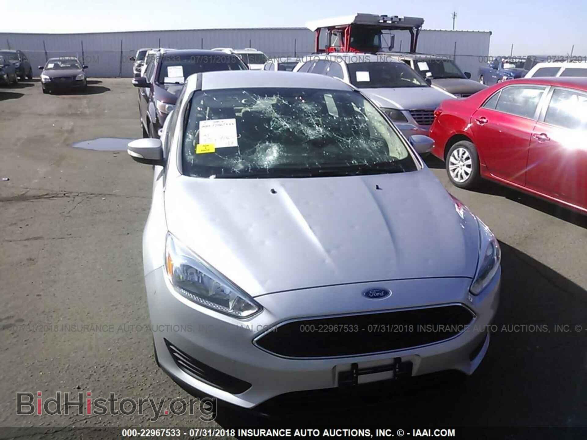 2016 Ford Focus - VIN: 1FADP3F22GL205924 - Photo 6
