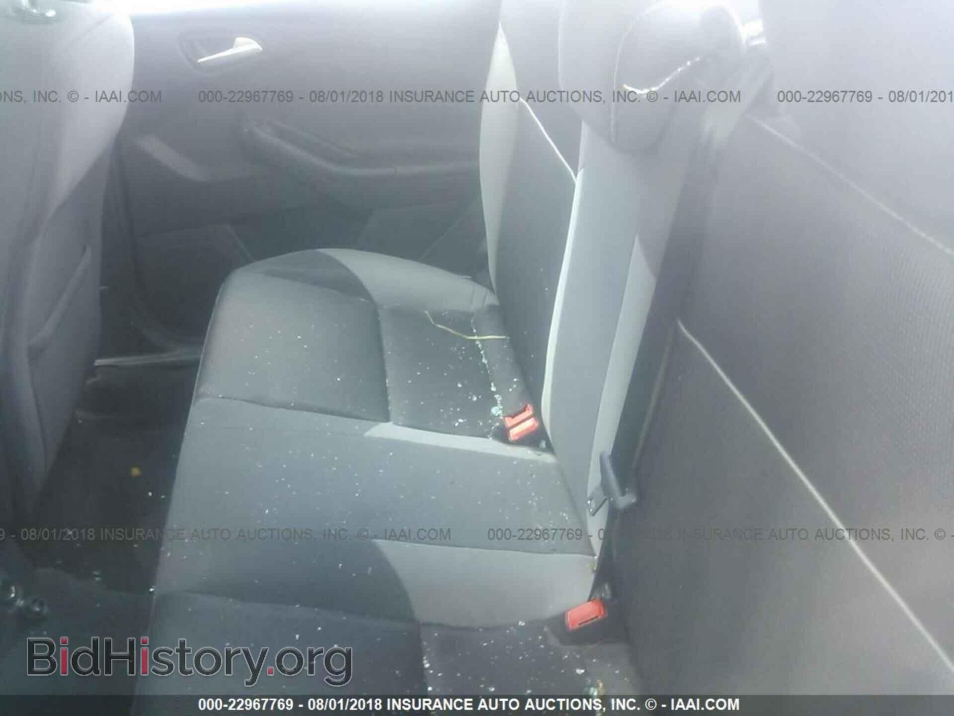 2014 Ford Focus - VIN: 1FADP3F24EL205355 - Photo 8