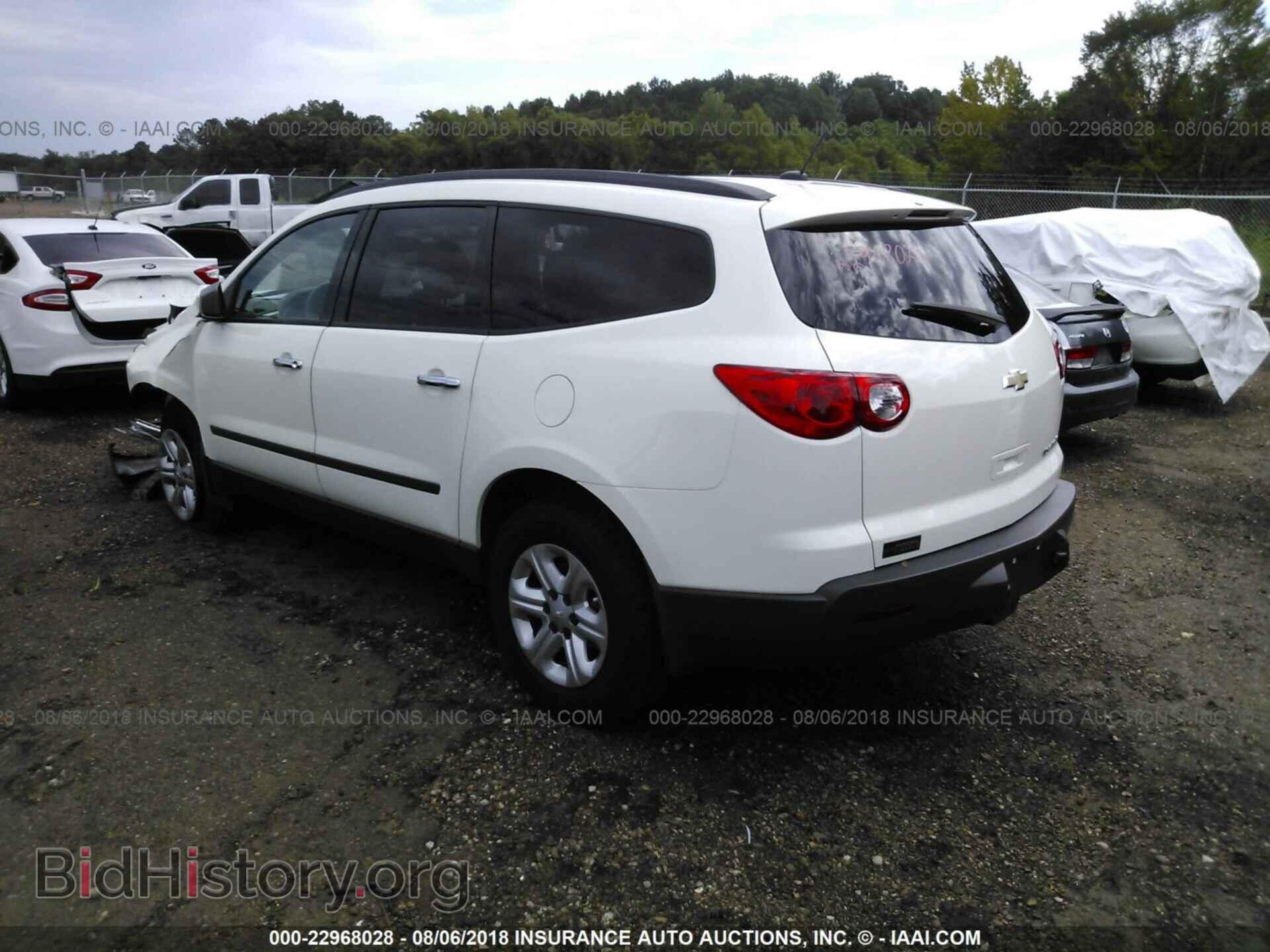 2012 Chevrolet Traverse - VIN: 1GNKRFED8CJ120809 - Фото 3